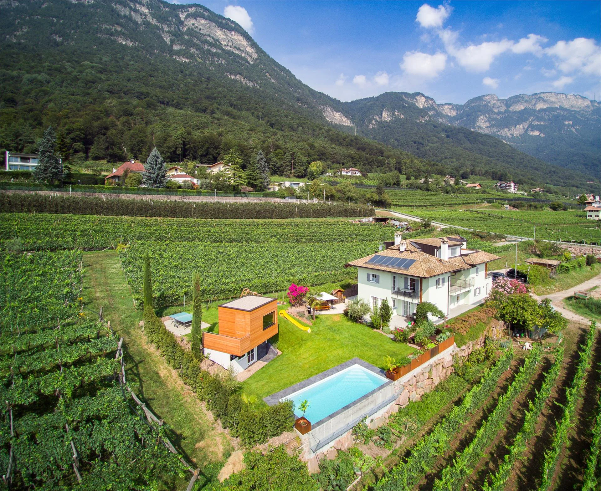 Bruggnhof Caldaro sulla Strada del Vino 2 suedtirol.info