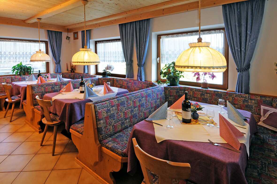Holiday Inn / Apartments Walde Riffian/Rifiano 6 suedtirol.info