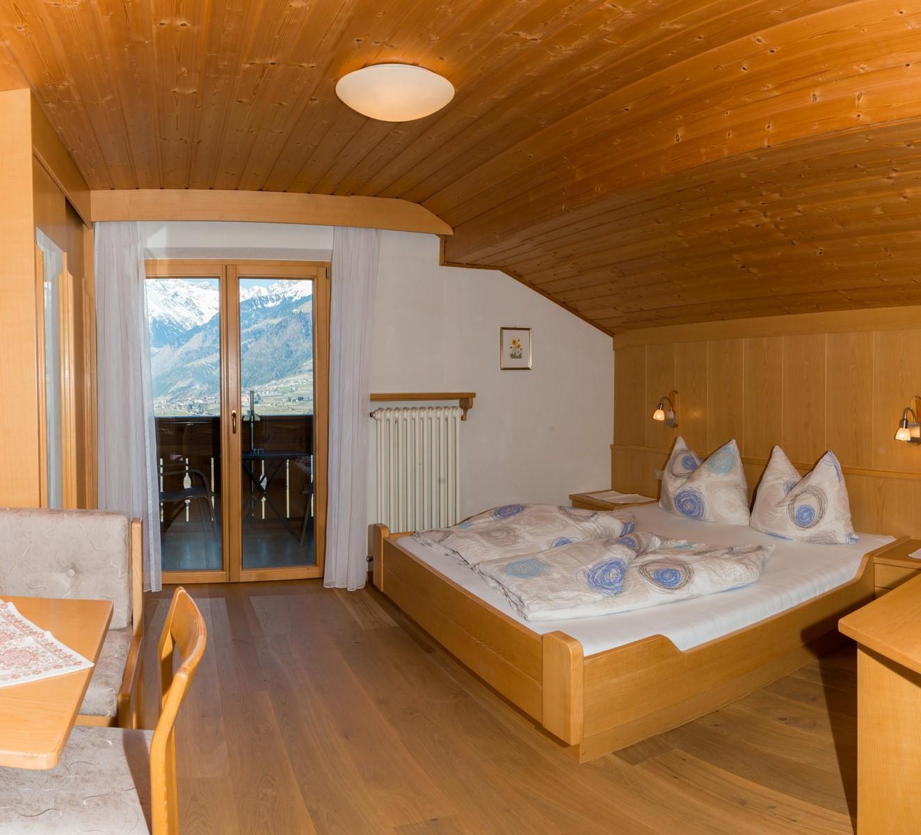 B&B - Ferienwohnungen Krebishof Schenna 31 suedtirol.info