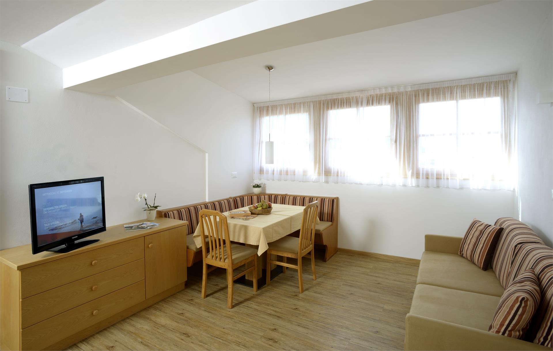 B&B - Ferienwohnungen Krebishof Schenna 19 suedtirol.info