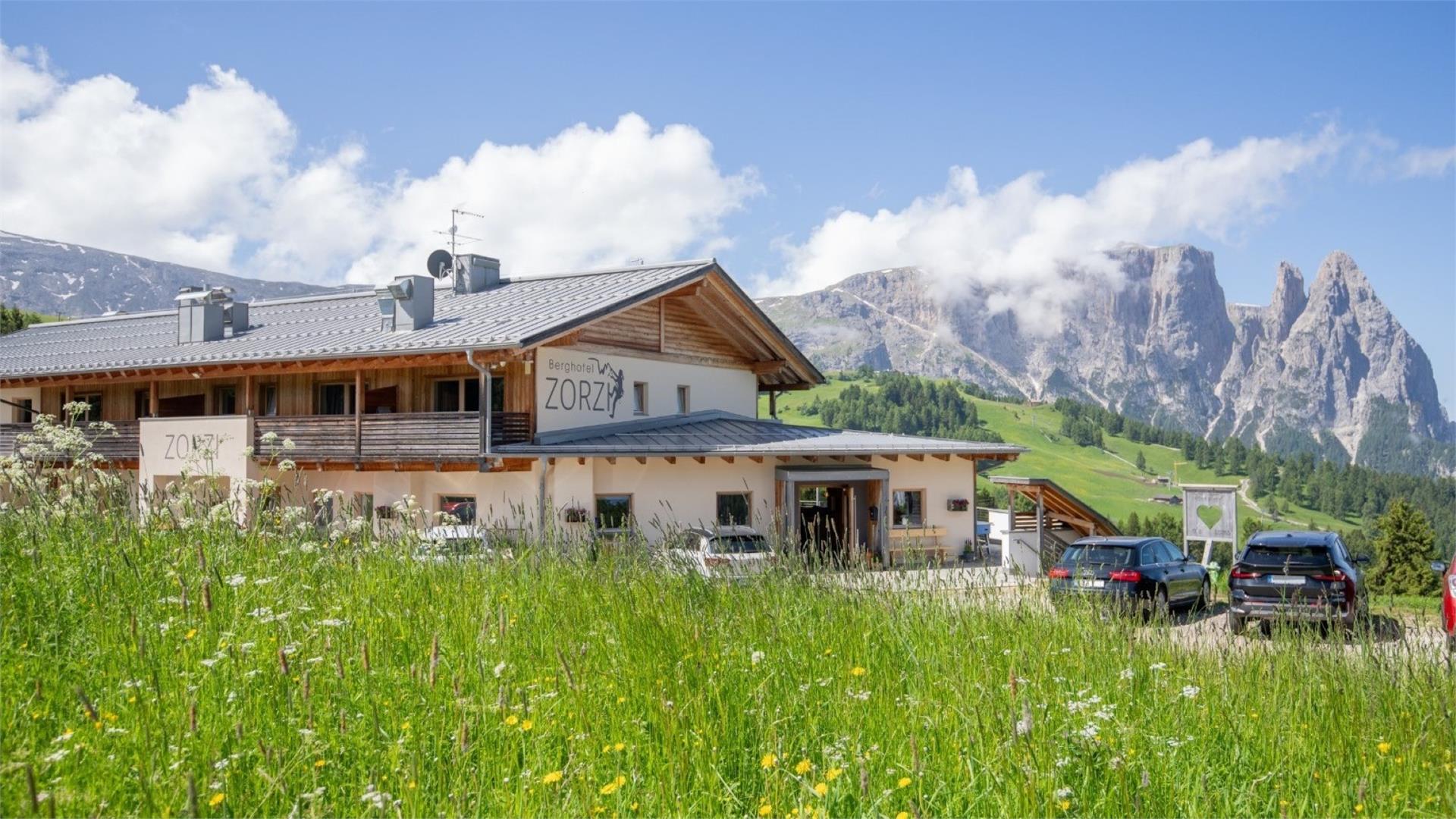 Berghotel Zorzi Kastelruth 30 suedtirol.info
