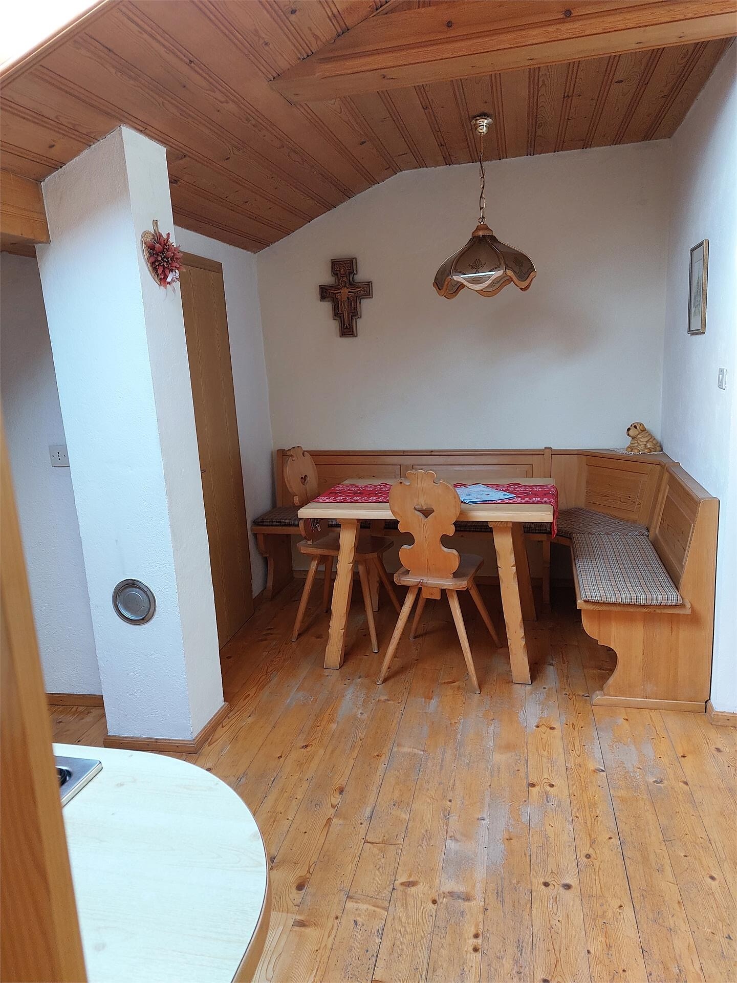 Zona pranzo nel piccolo appartamento