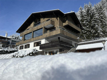 Apartments Enjoy Dolomites - Chalet Santa Cristina Val Gardena 1 suedtirol.info
