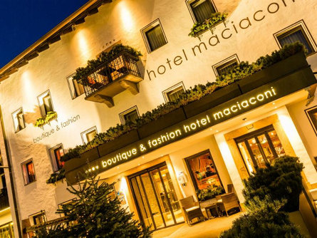 Boutique & Fashion Hotel Maciaconi Wolkenstein 1 suedtirol.info