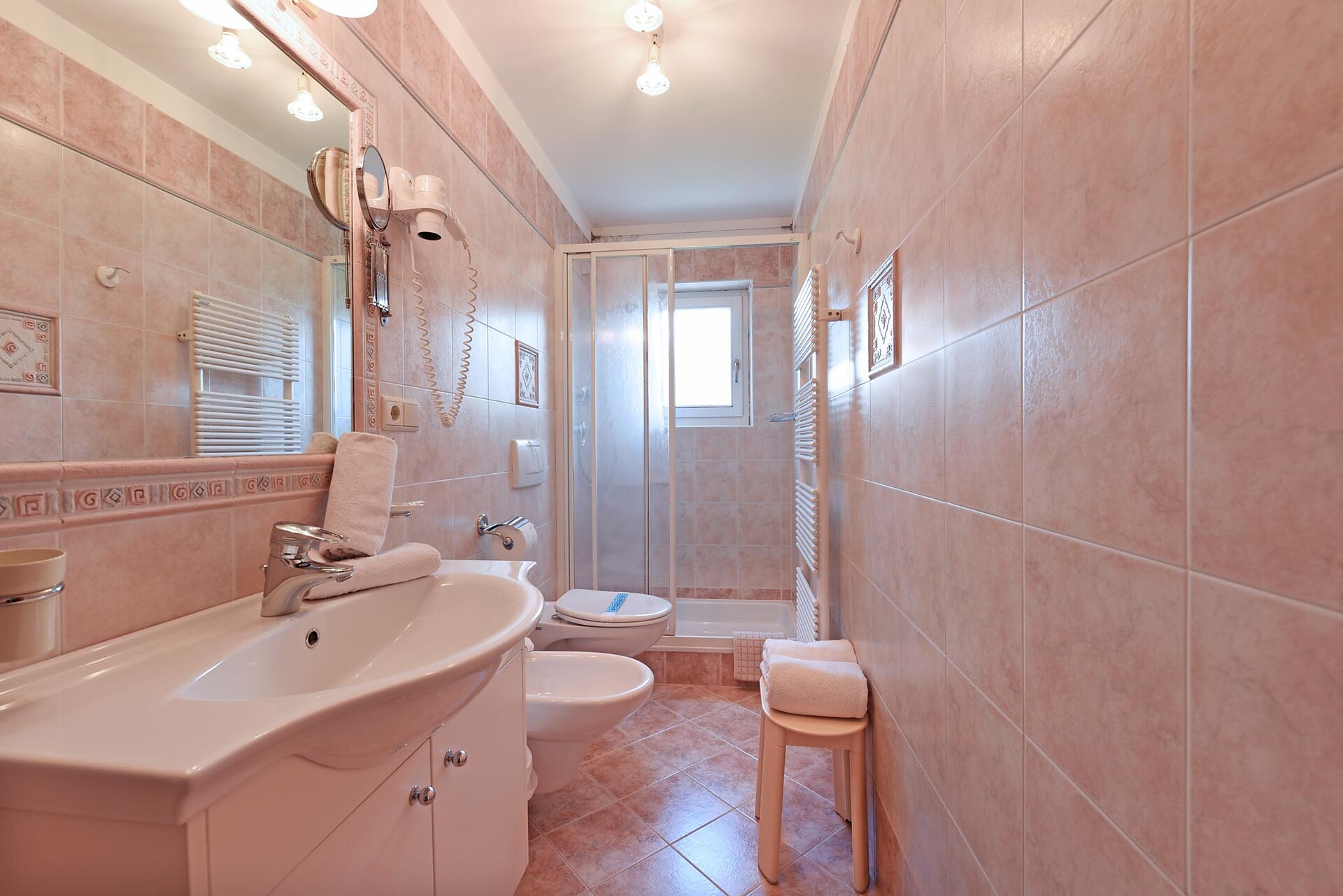 B&B - Apartments Villa Larix Selva 8 suedtirol.info
