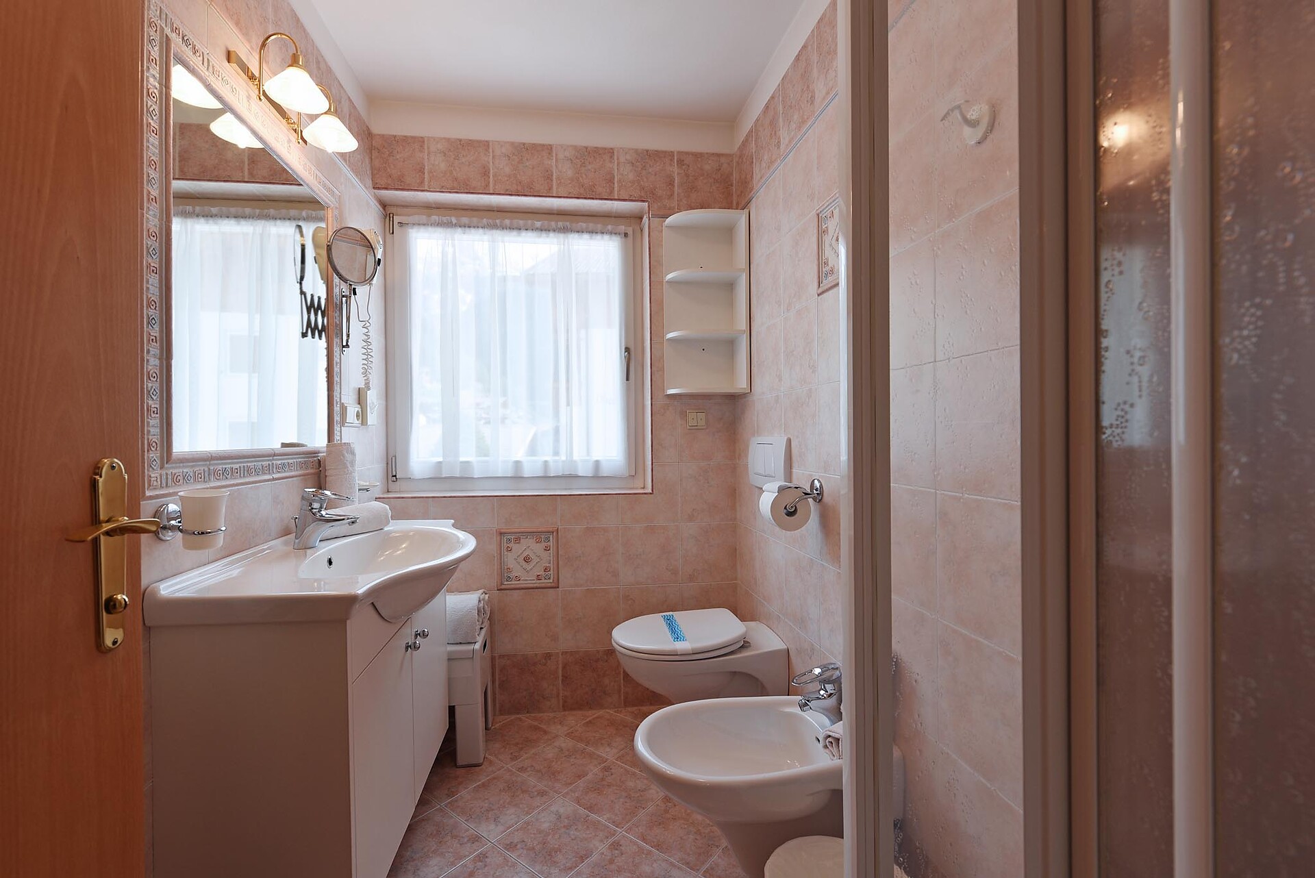 B&B - Apartments Villa Larix Selva 7 suedtirol.info