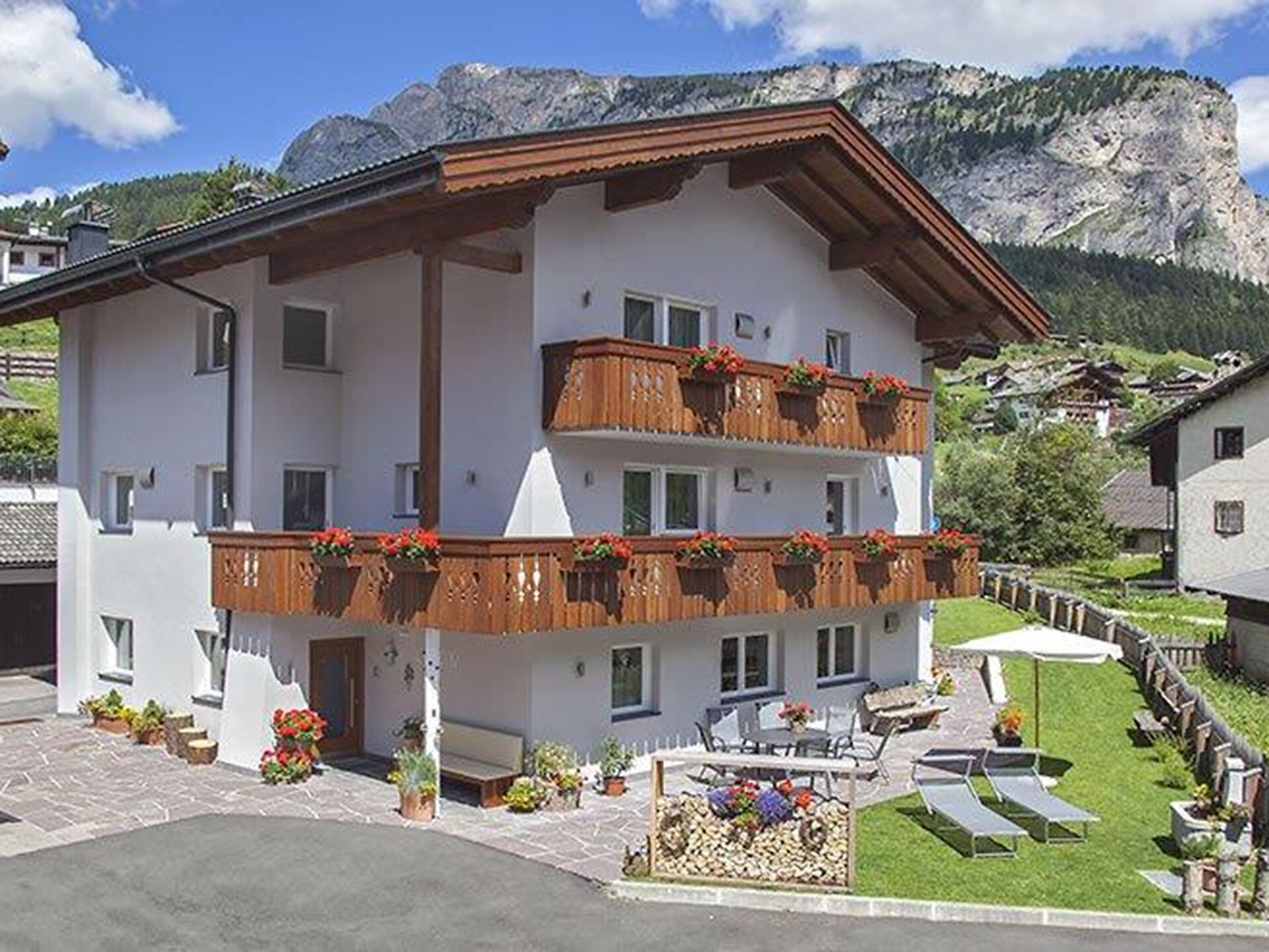 B&B