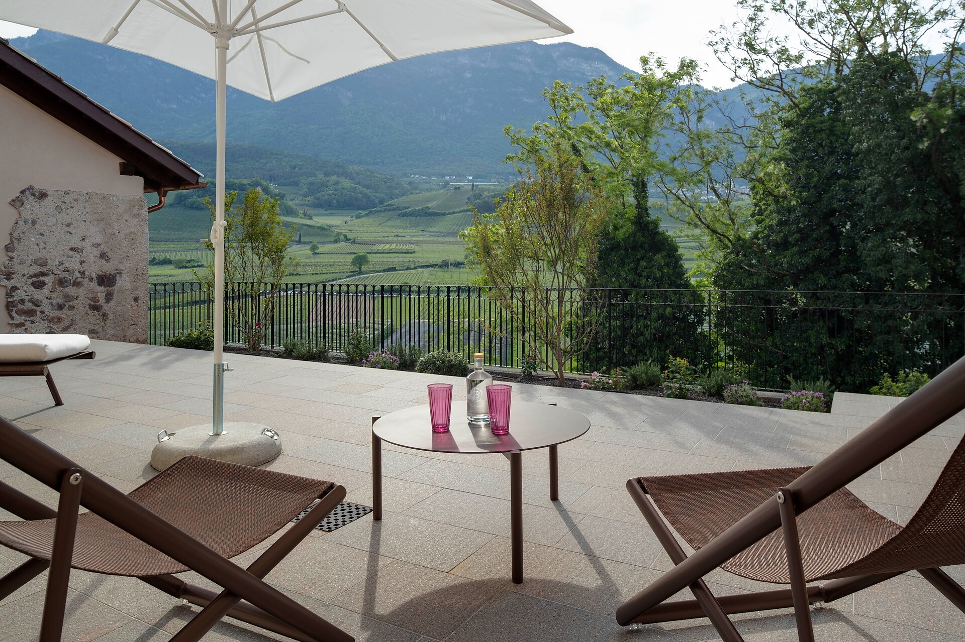 Battisti Suites