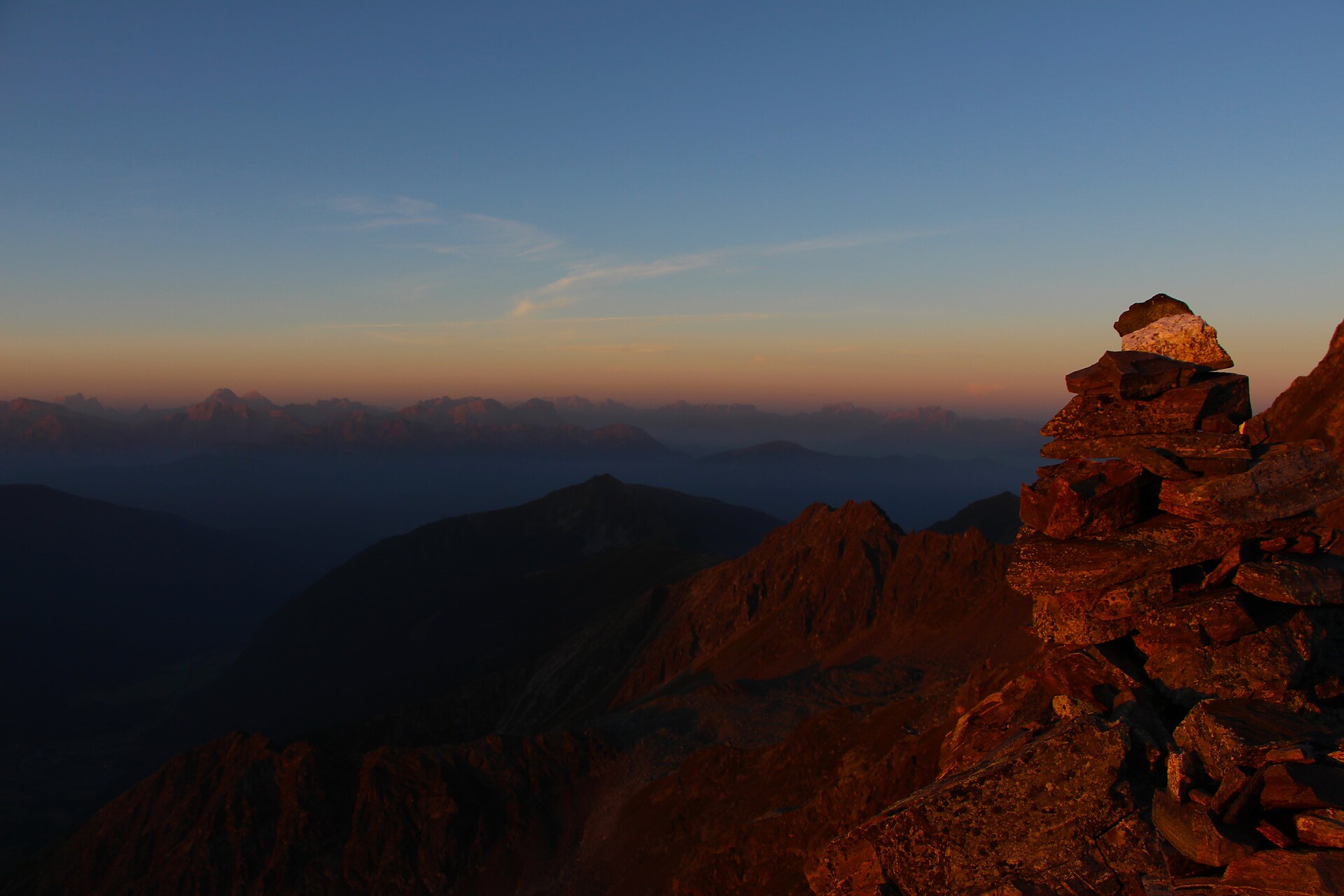 Sunrise "Rieserfernerhütte"