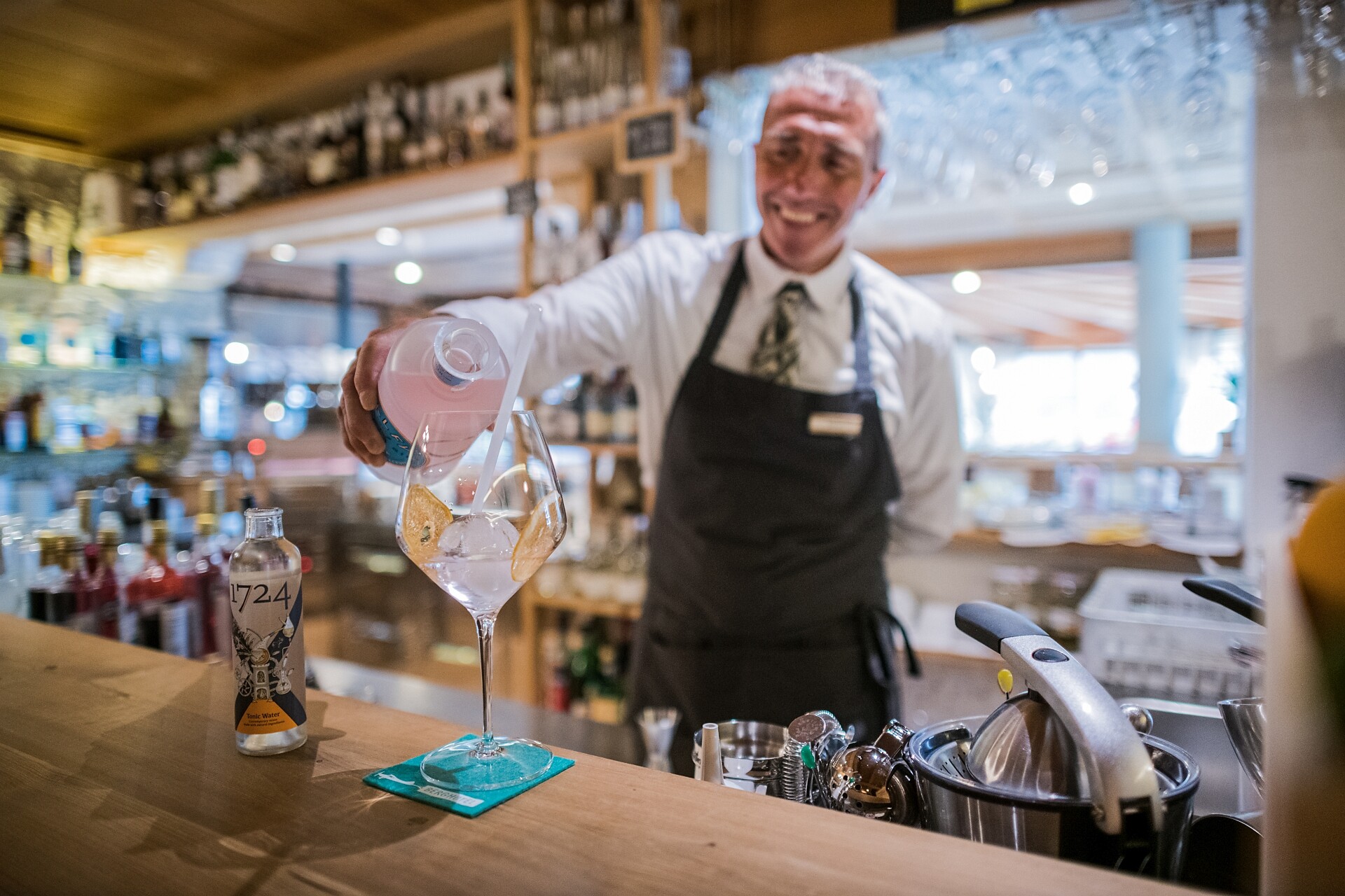 Mauro's Bar