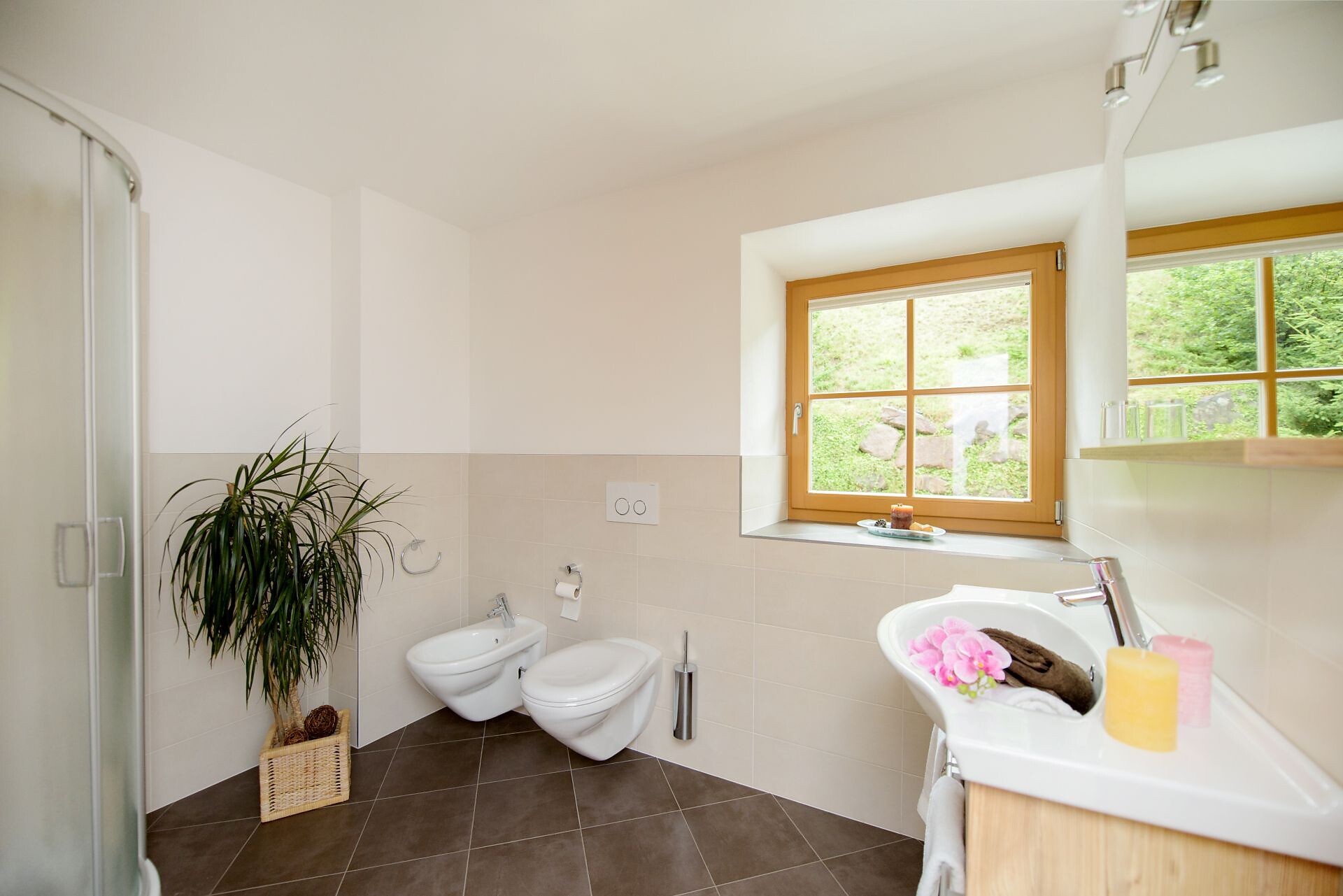 Bathroom marigold