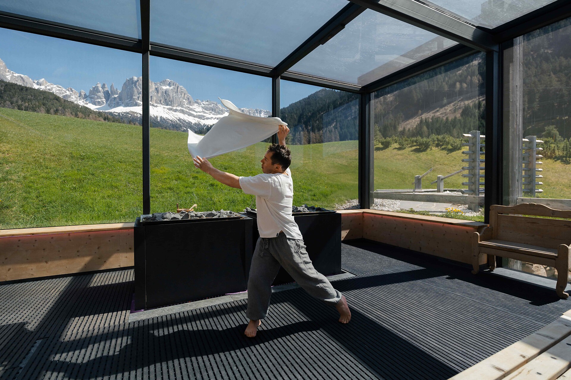 GlassSauna_infusion_Cyprianerhof_dolomites