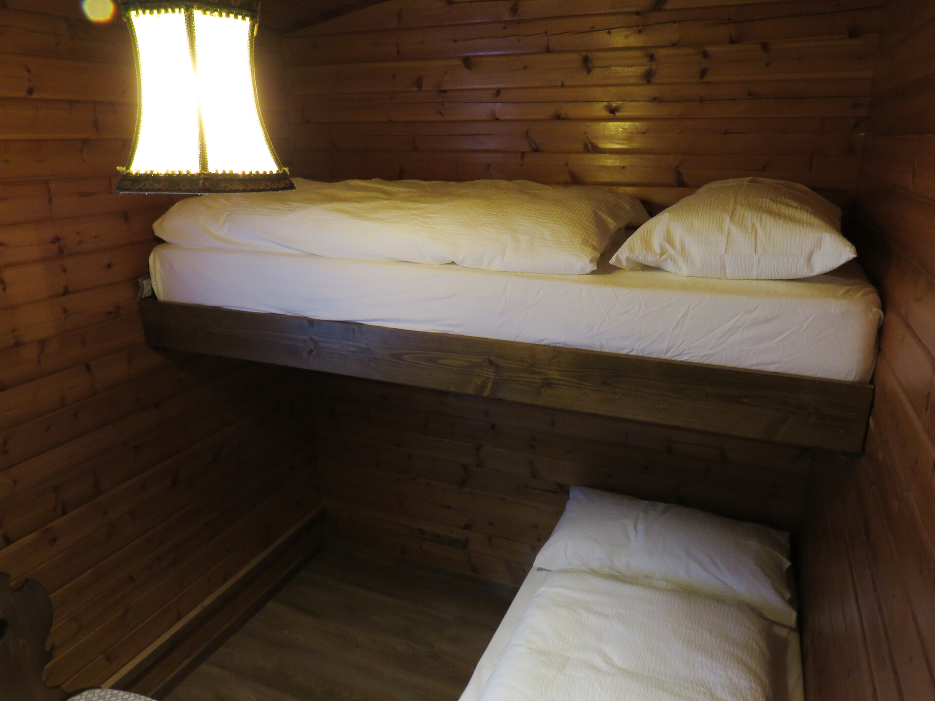 Schlafzimmer 2