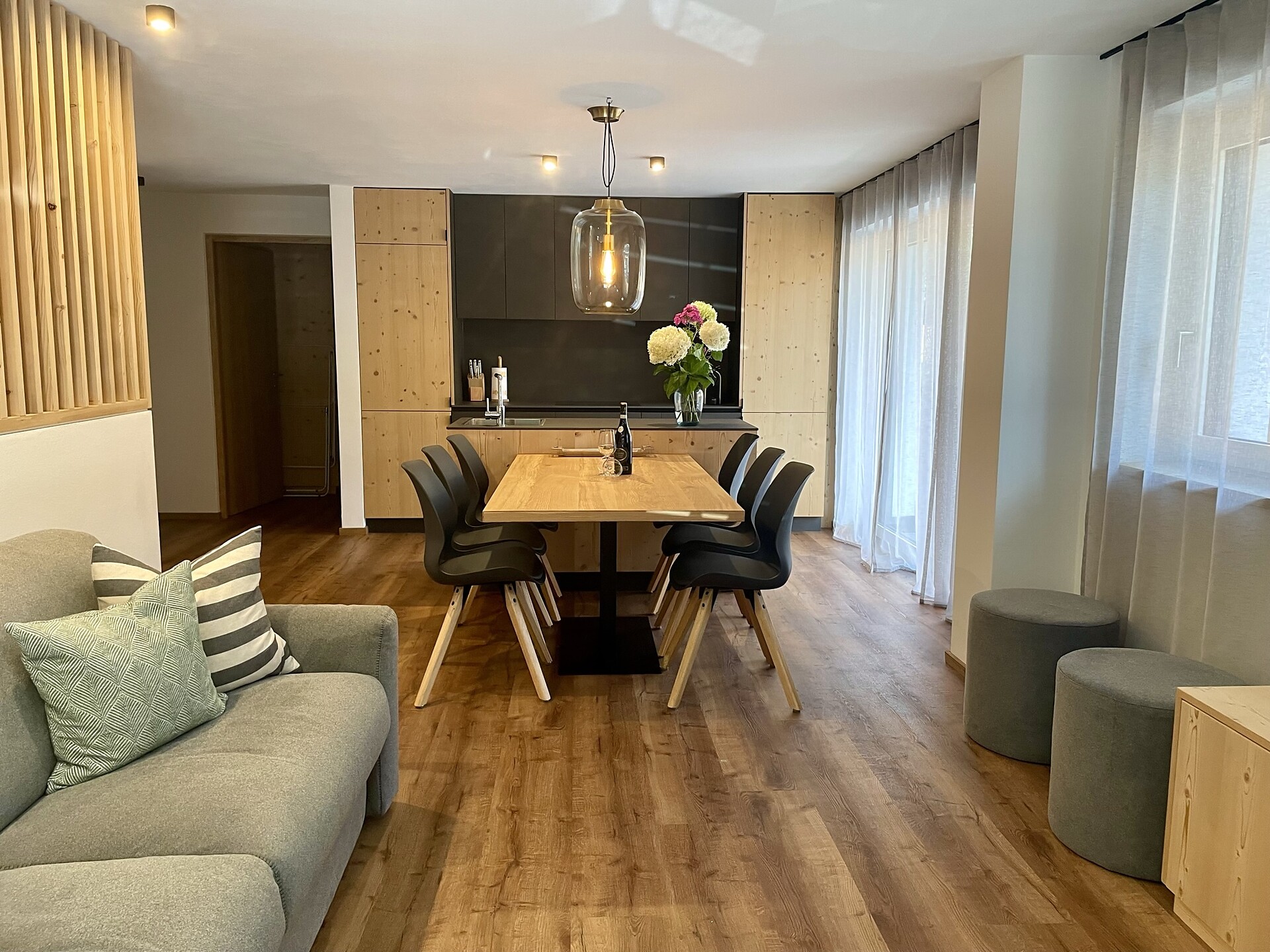 Living room / kitchen
