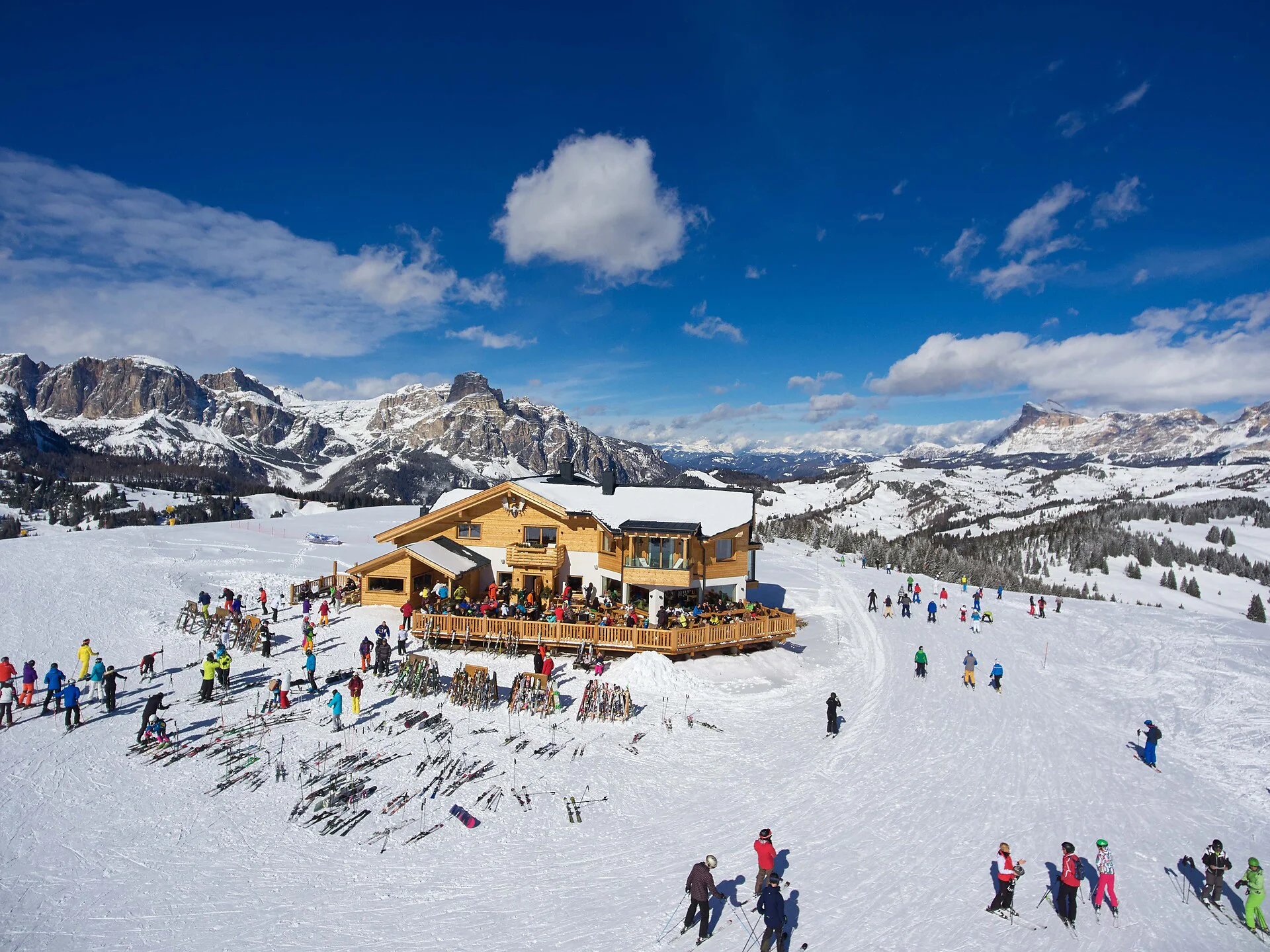 Rifugio Cherz Corvara 1 suedtirol.info