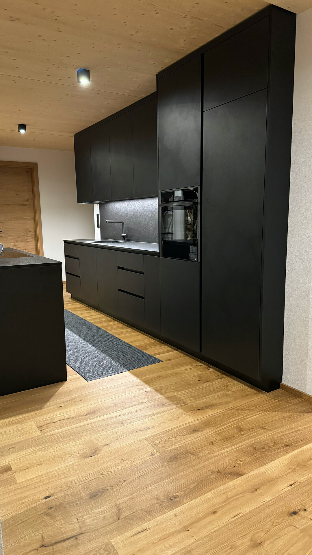 Cucina grande e moderna