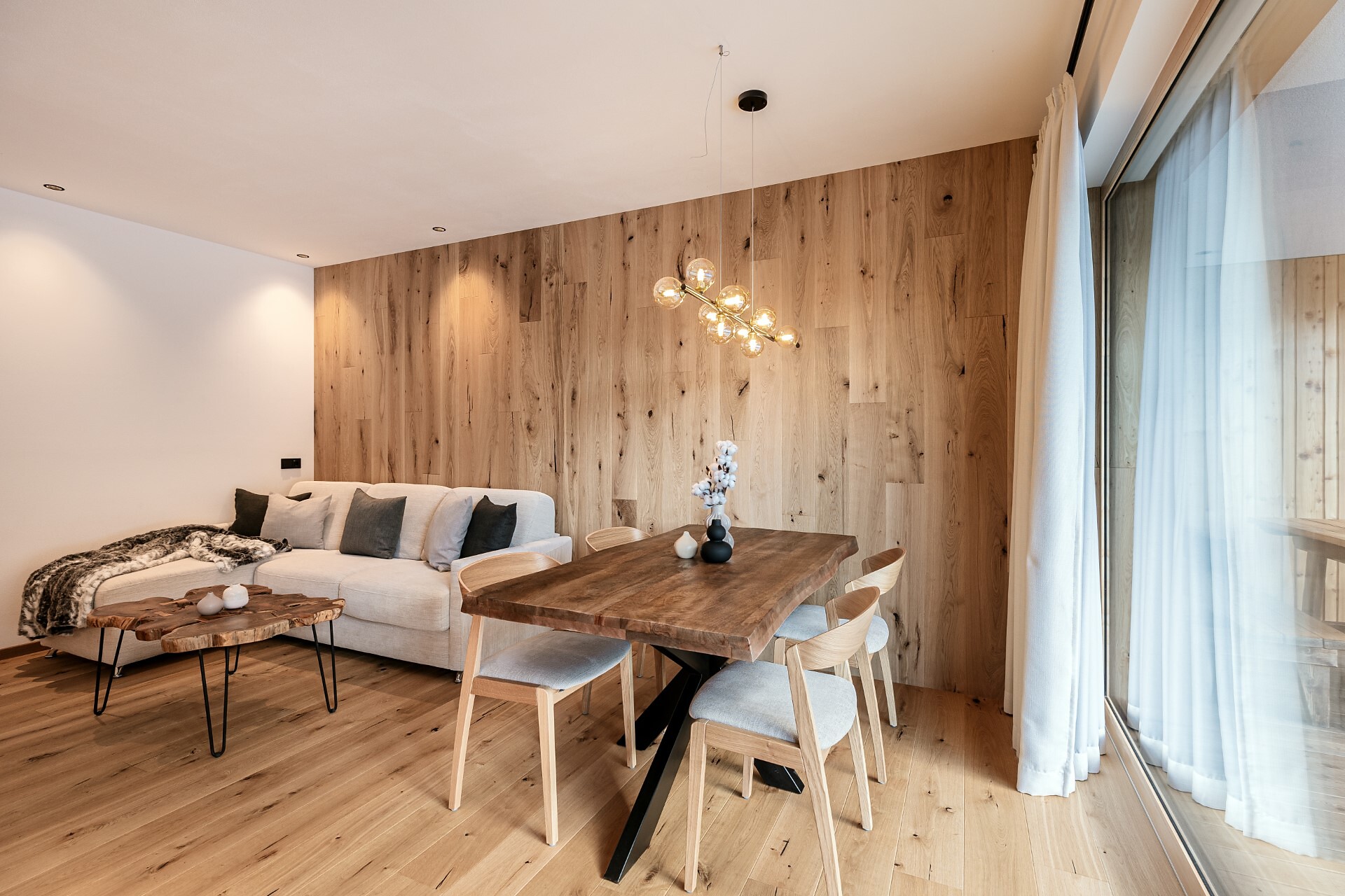 Apartment Black