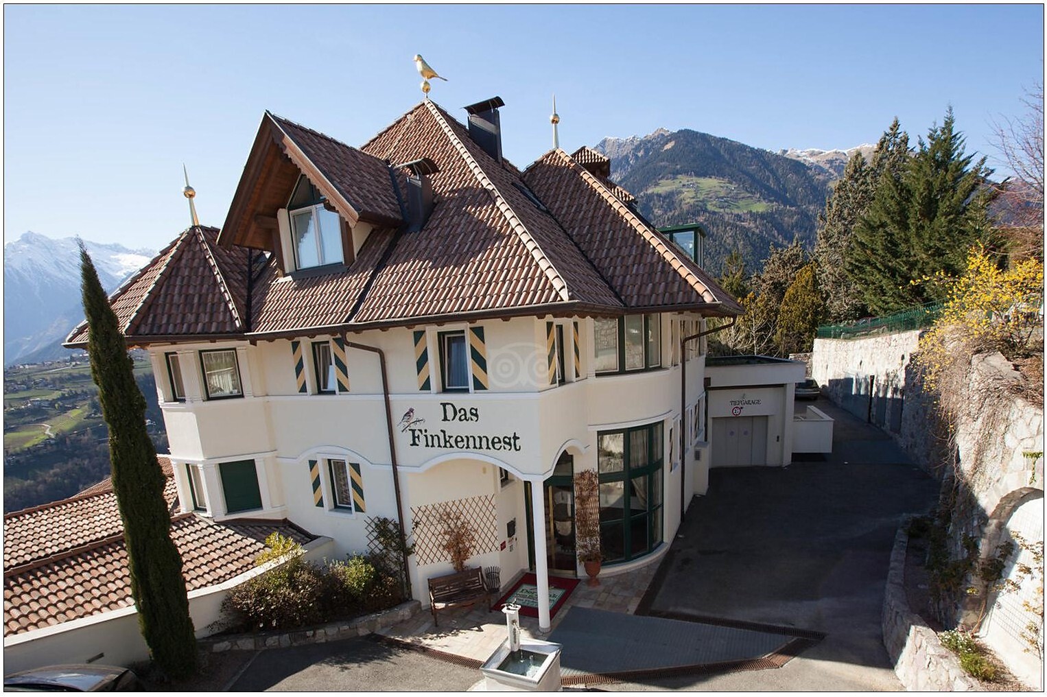 Das Finkennest - Panoramic Garden Resort Schenna/Scena 22 suedtirol.info