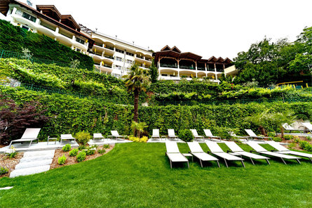 Das Finkennest - Panoramic Garden Resort Scena 25 suedtirol.info