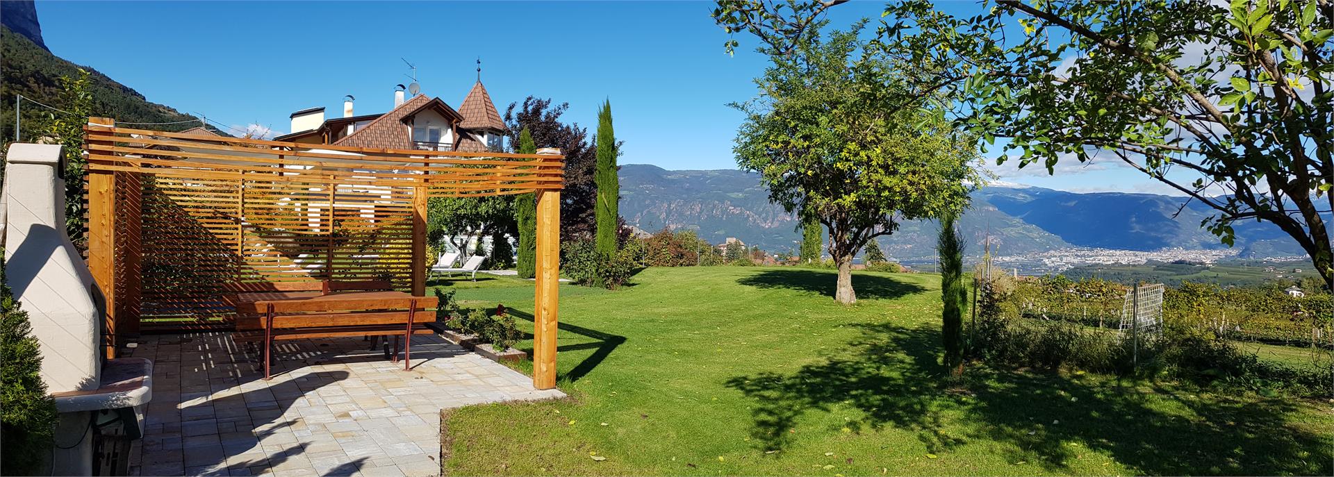 DAS MATSCHER - Residence & Garden Hotel Appiano sulla Strada del Vino 22 suedtirol.info