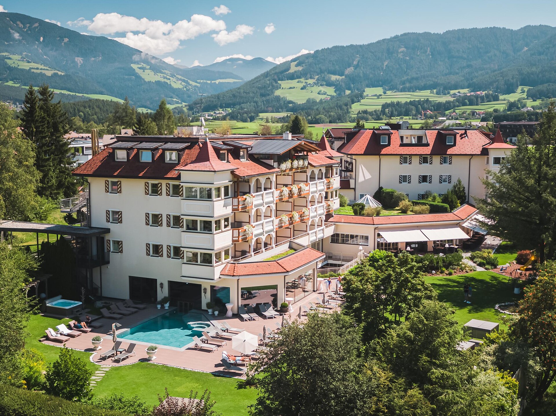 Majestic Hotel & Spa