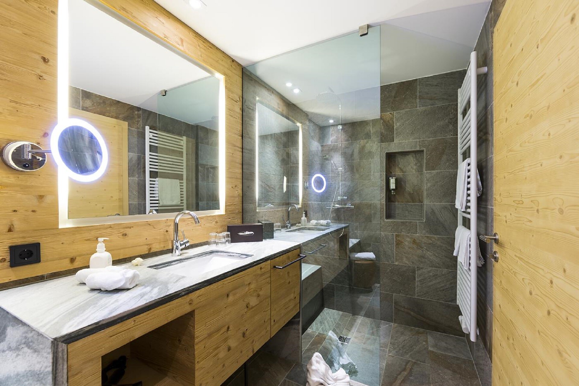Badezimmer (Family) Panorama Royal