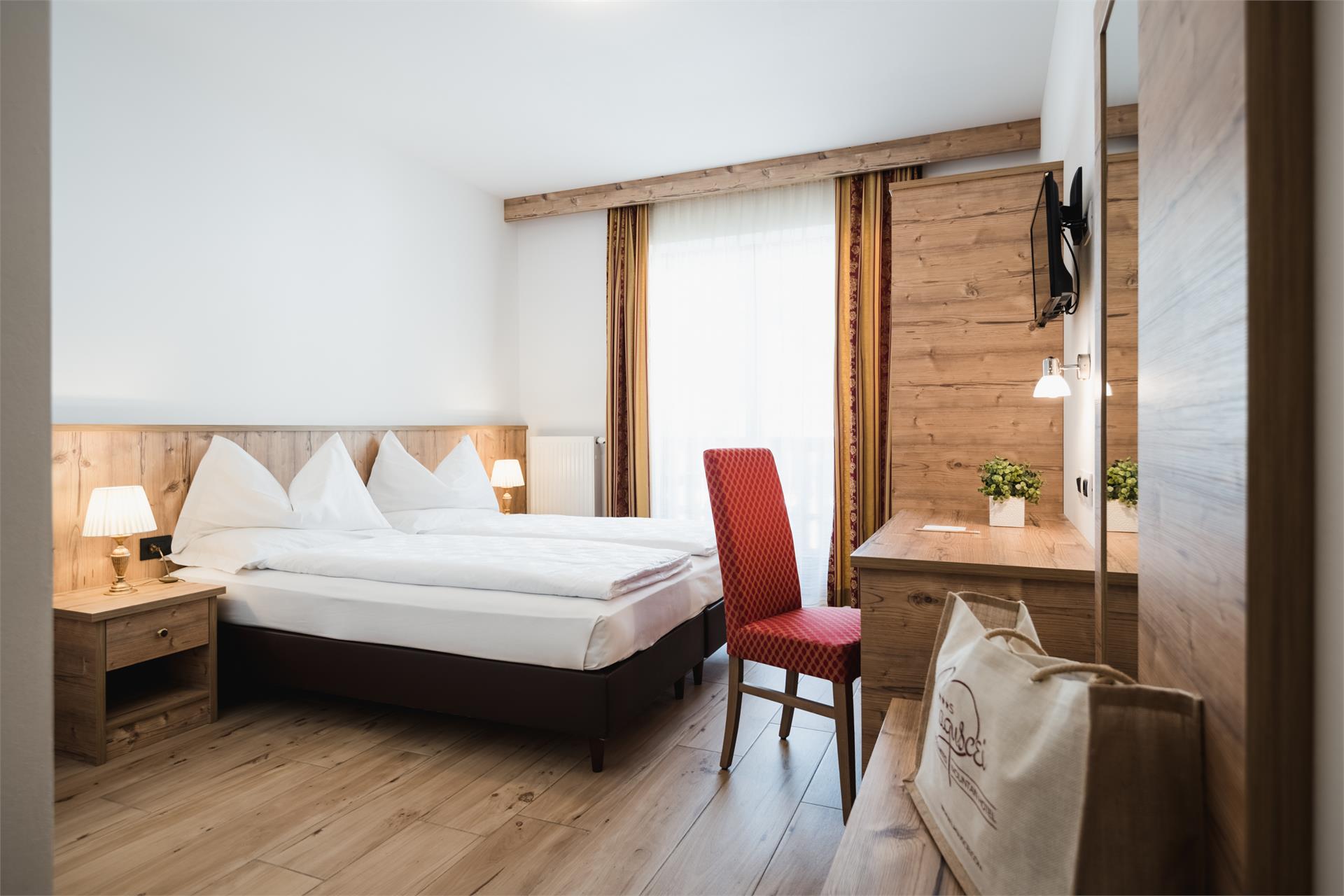 Dolomites Mountain Hotel Laguscei Corvara 5 suedtirol.info