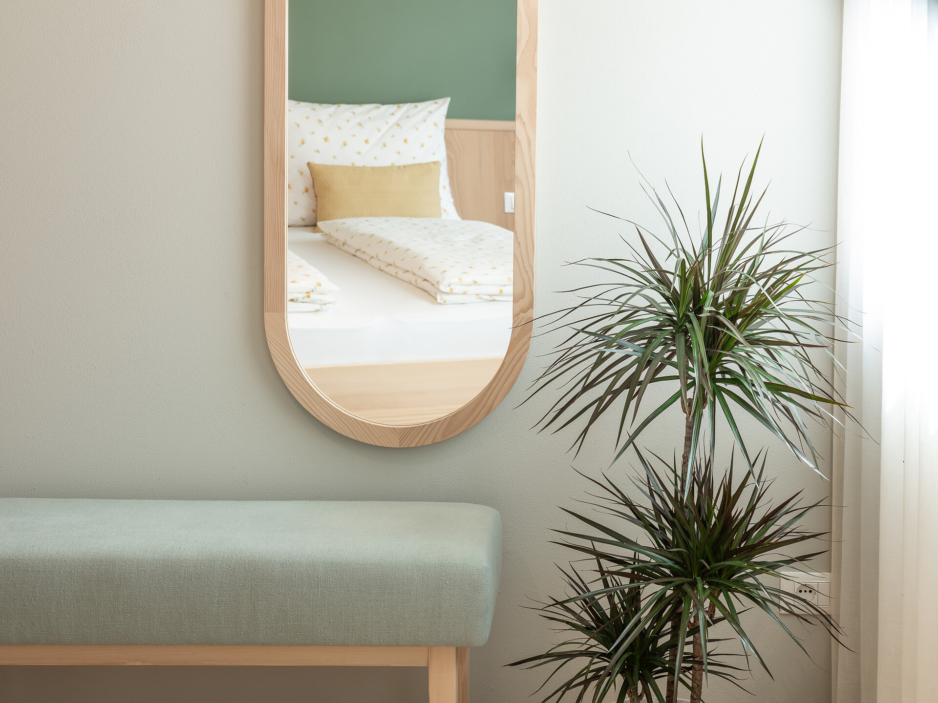 Dianthus Apartment