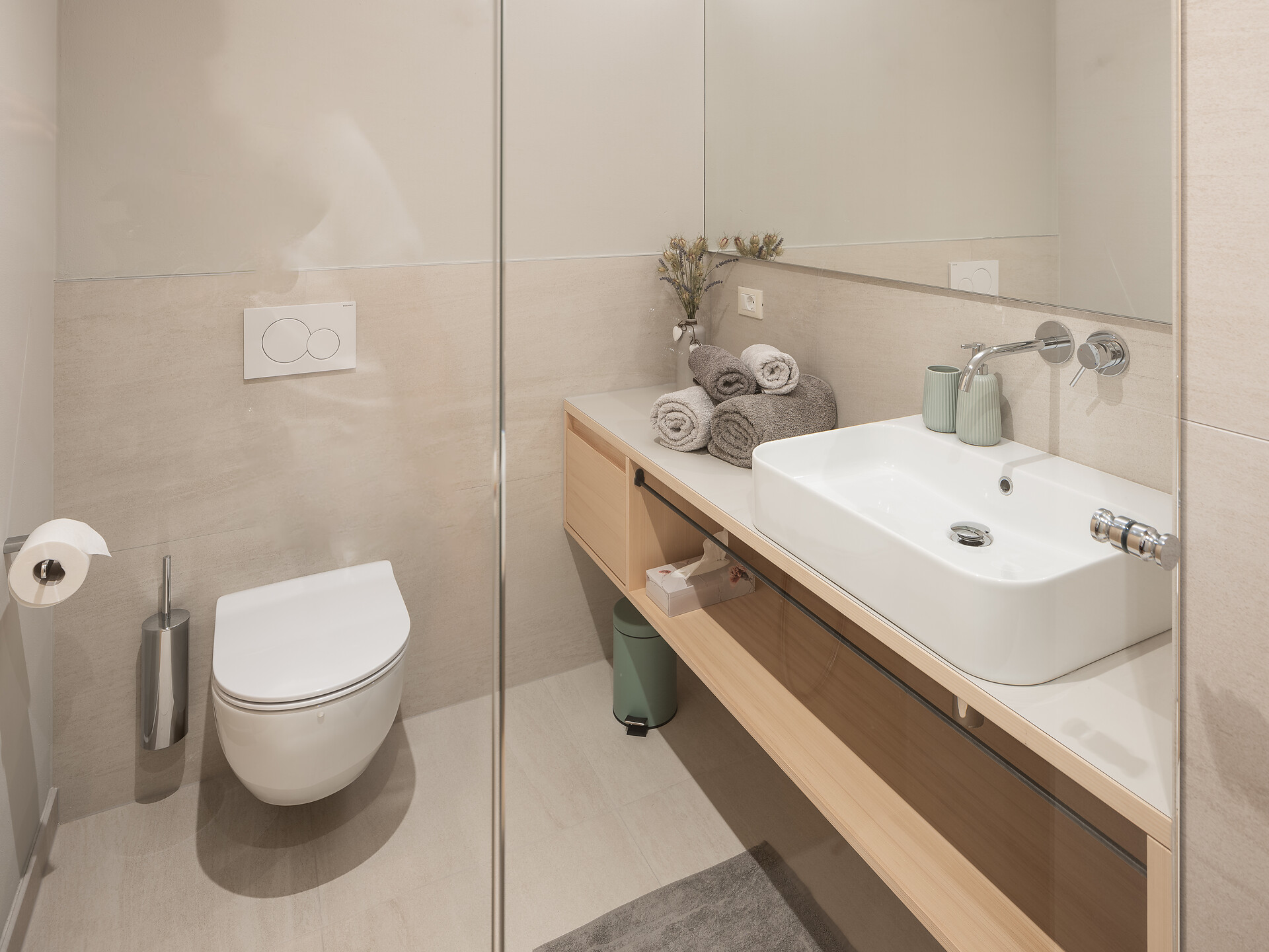 Dianthus Apartment