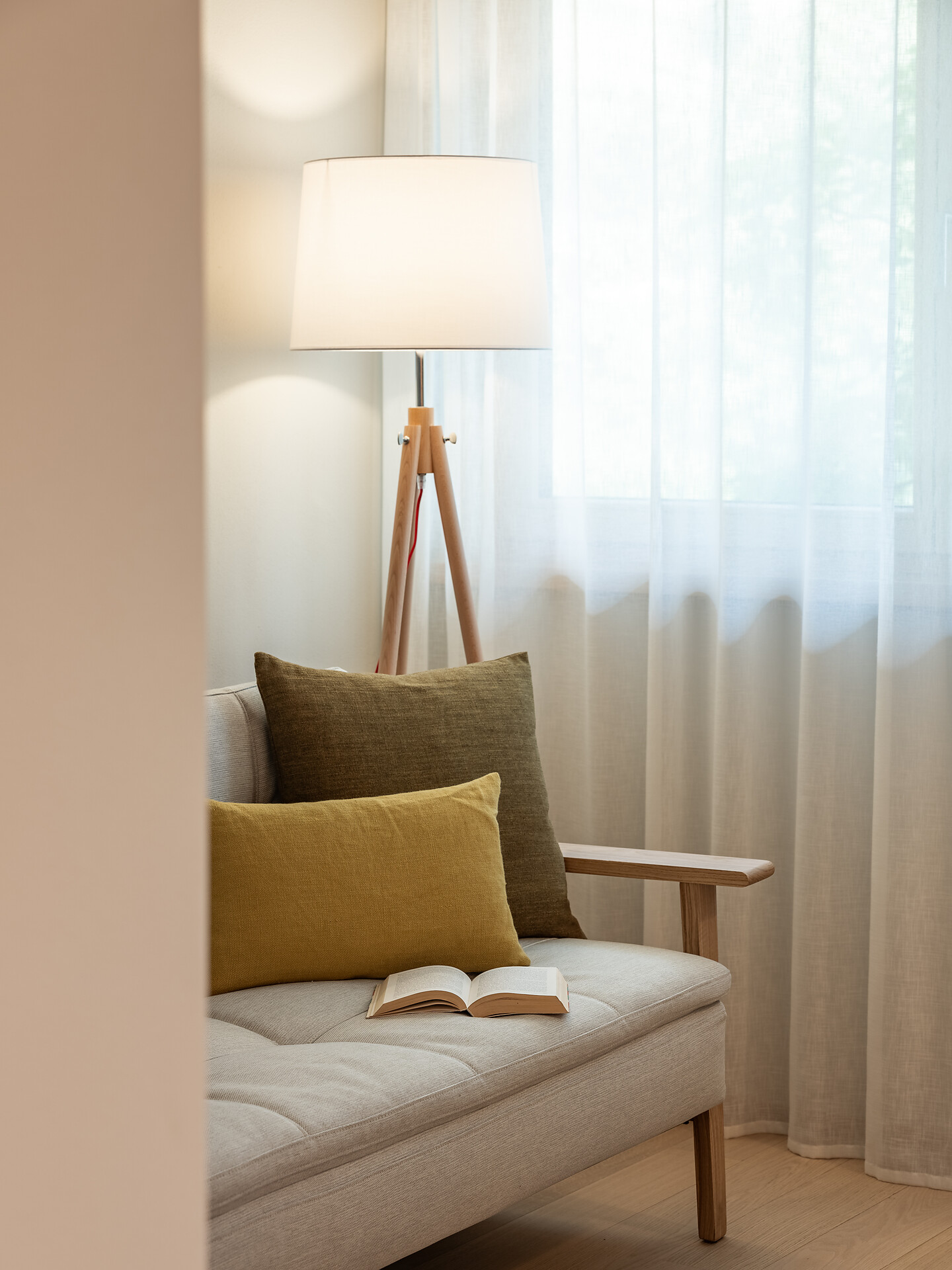 Dianthus Apartment