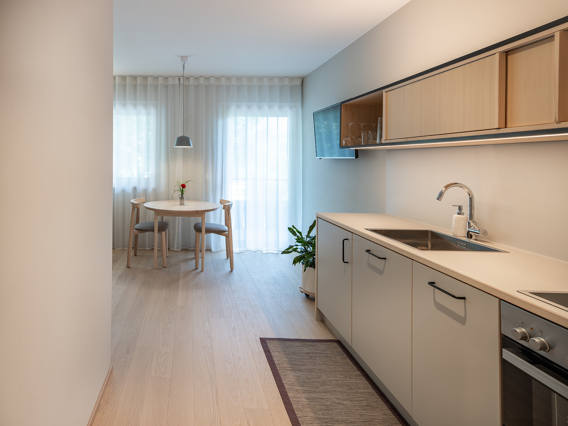 Dianthus Apartment