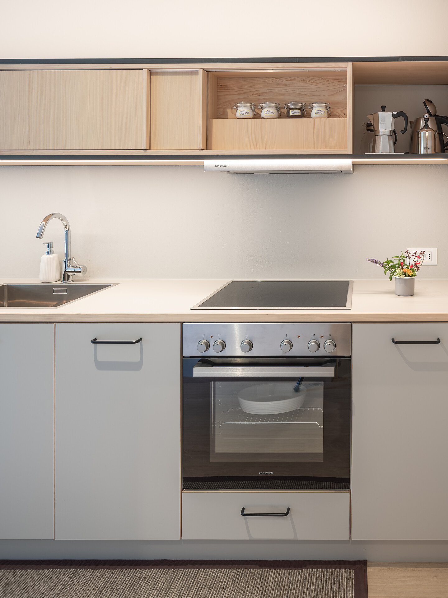 Dianthus Apartment