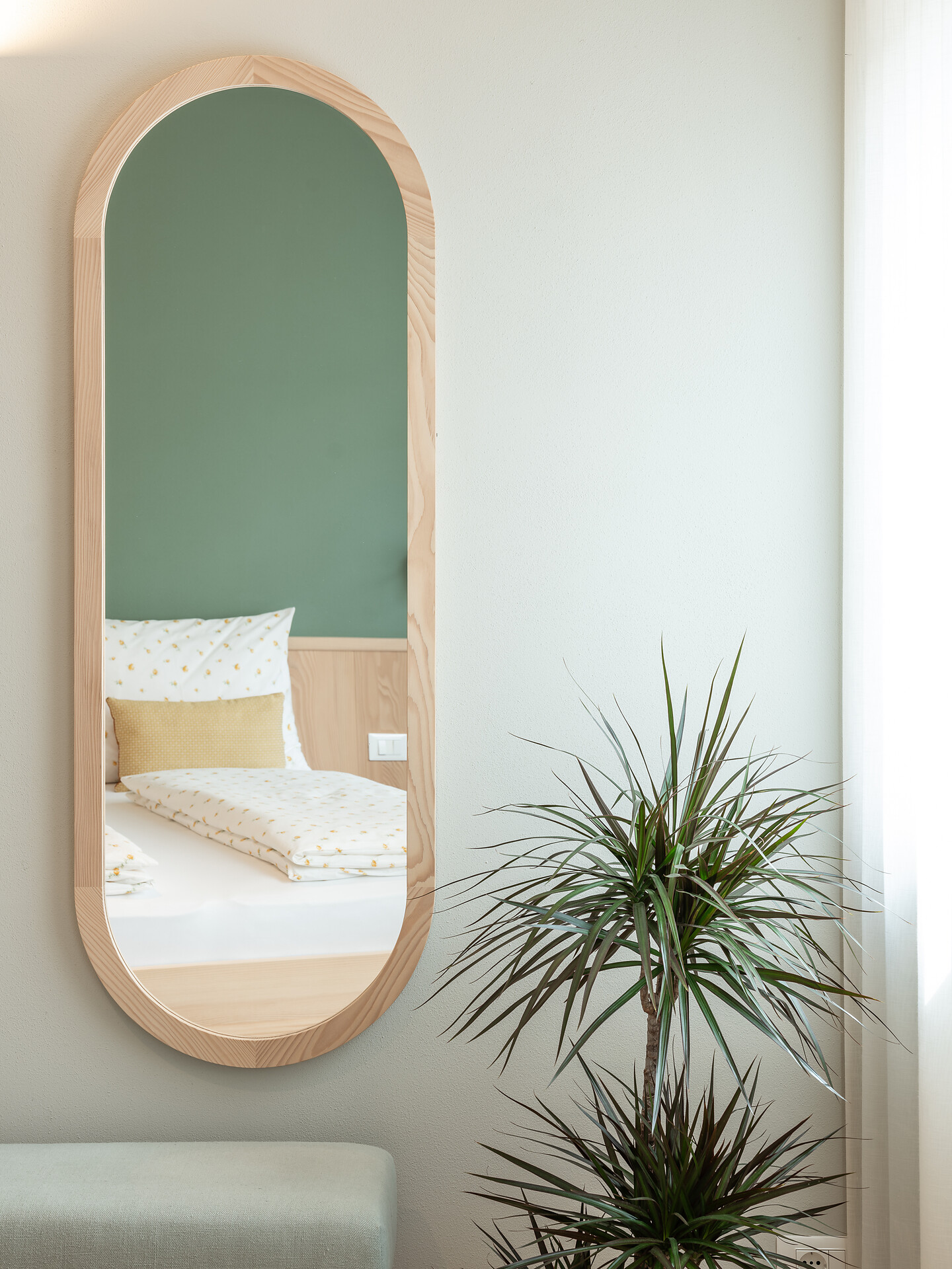 Dianthus Apartment