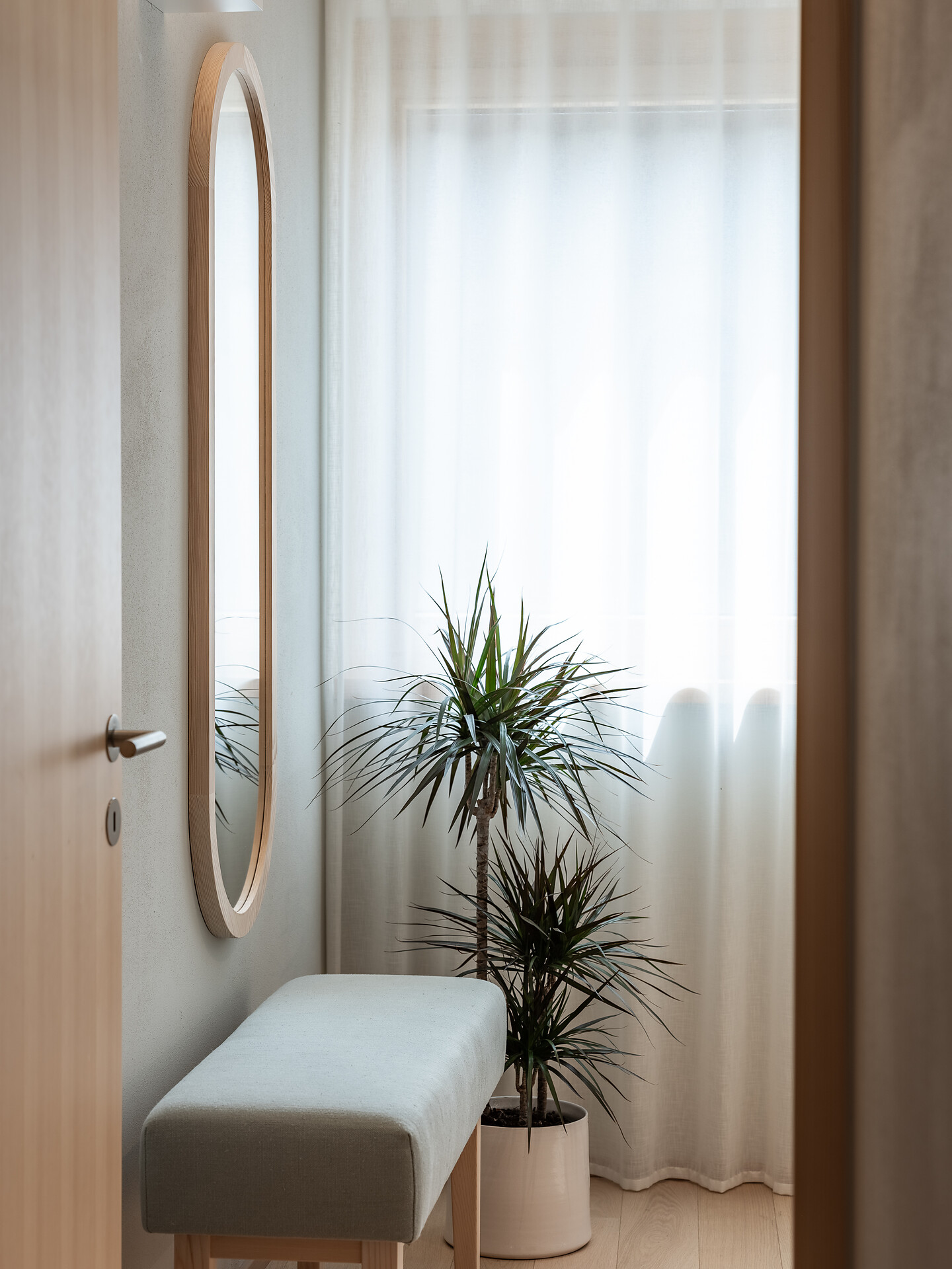 Dianthus Apartment
