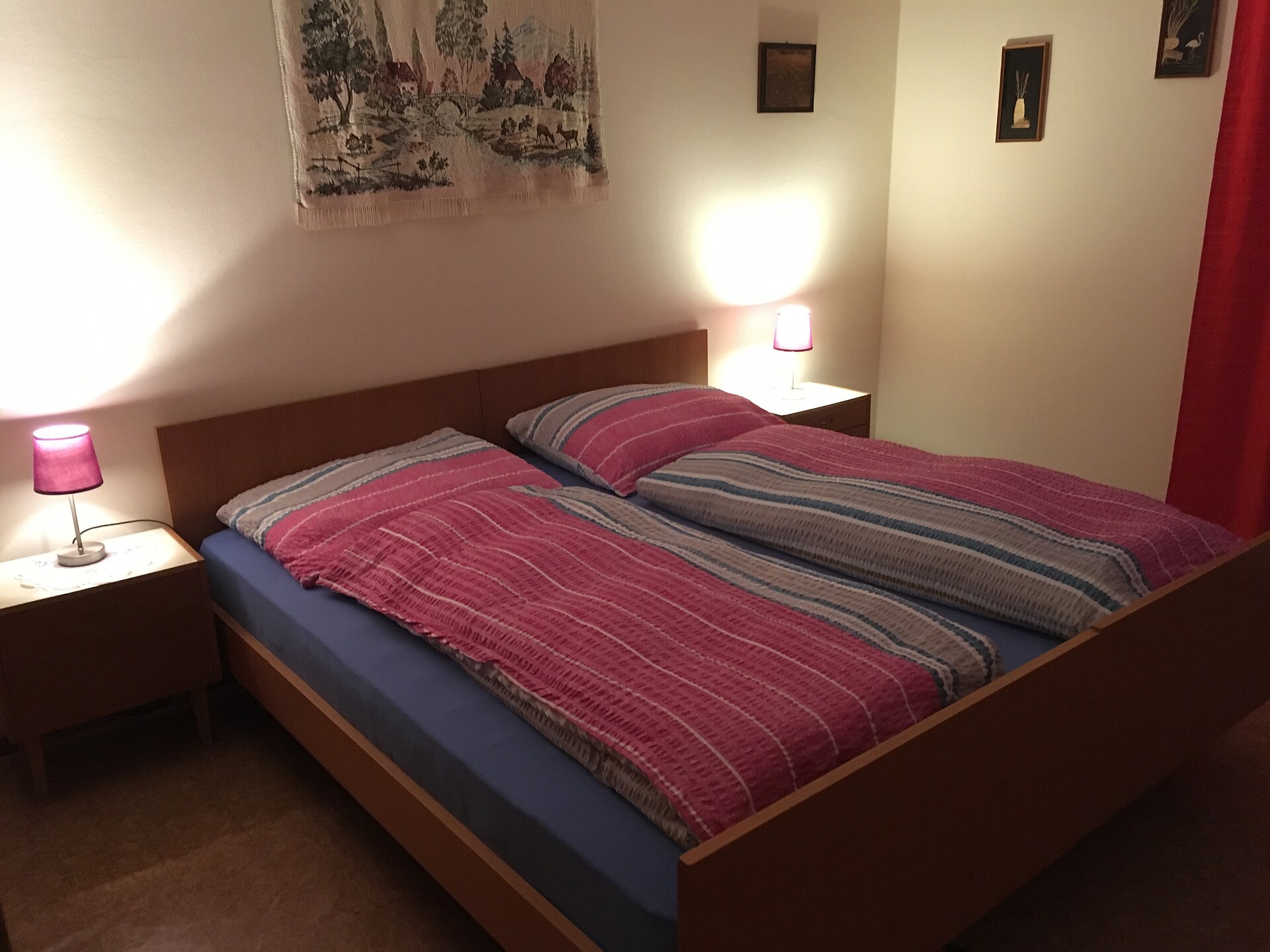 Schlafzimmer 1