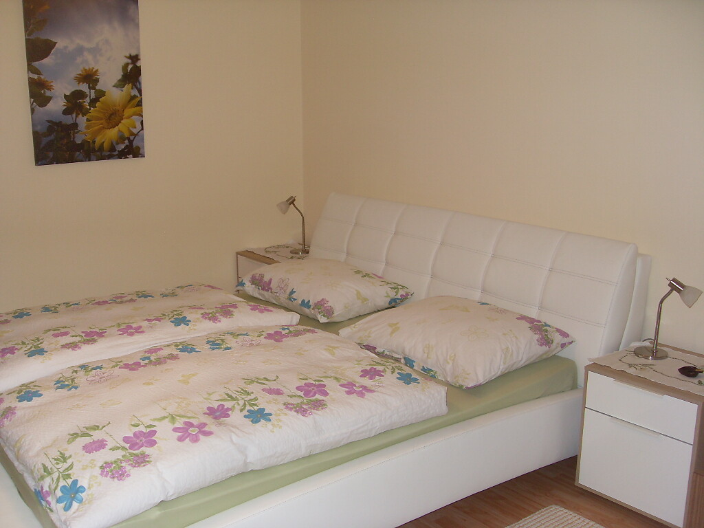 Schlafzimmer 2