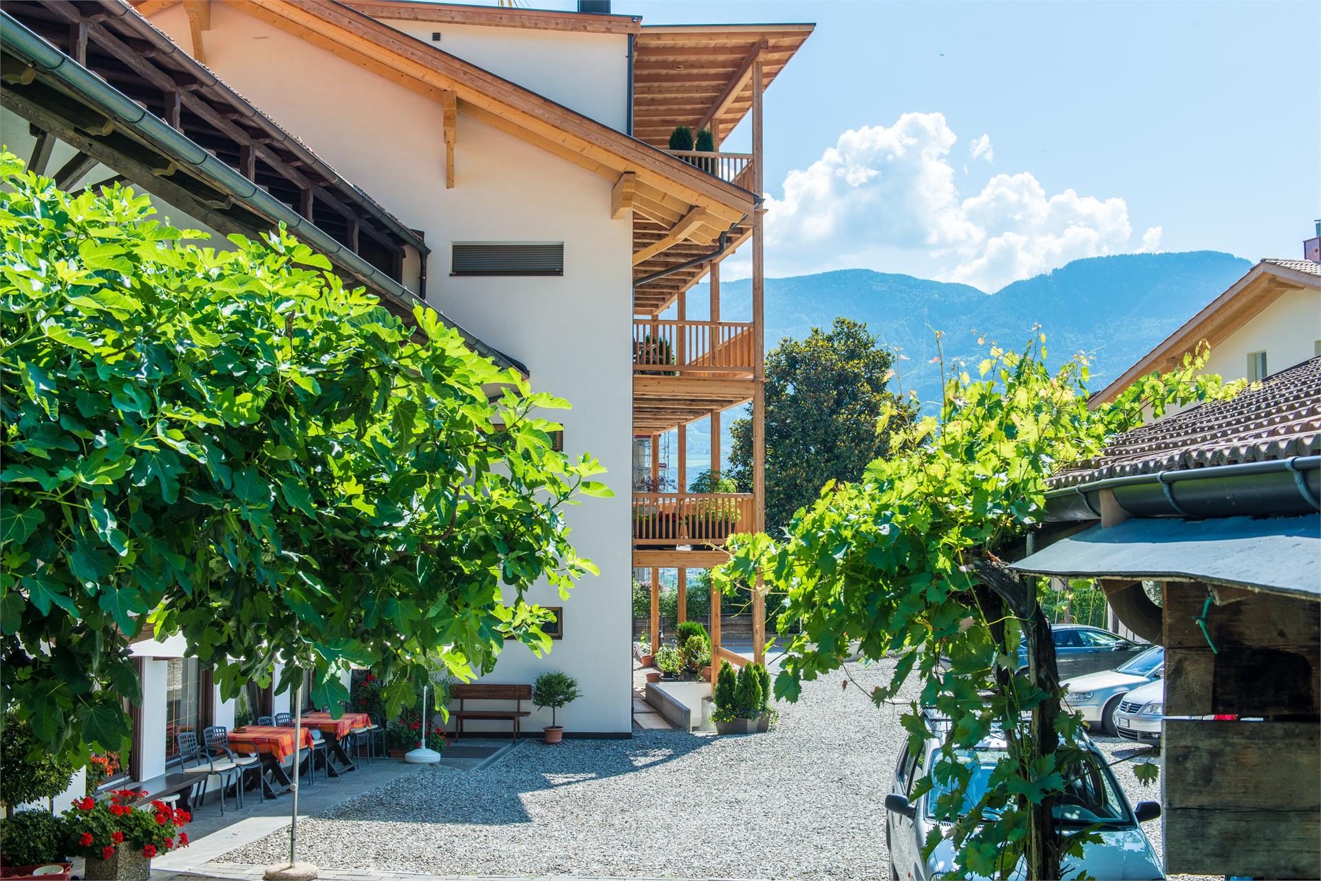 Eco BNB & Apartments Bründlerhof Marling 3 suedtirol.info
