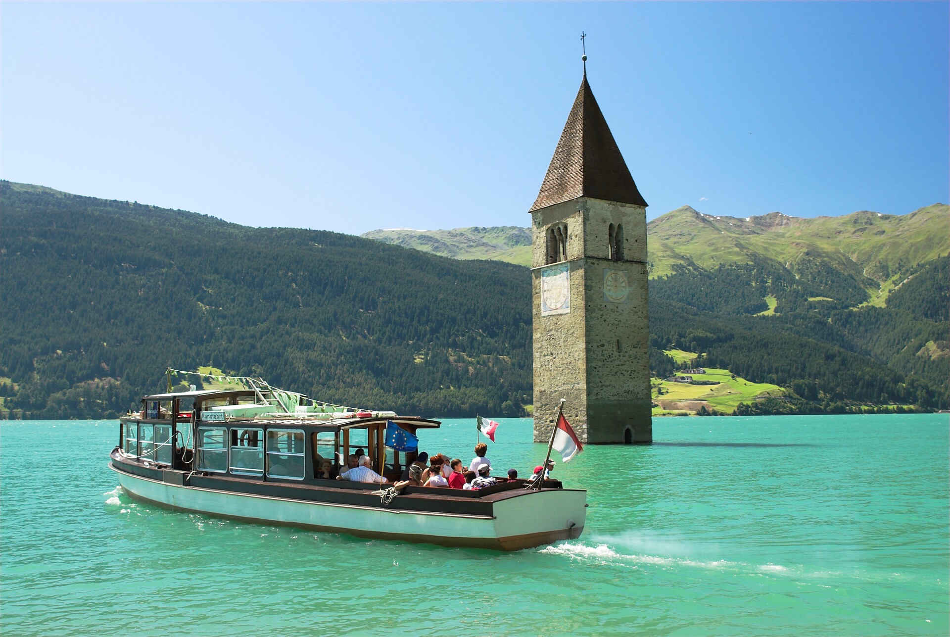 Schifffahrt auf dem Reschensee