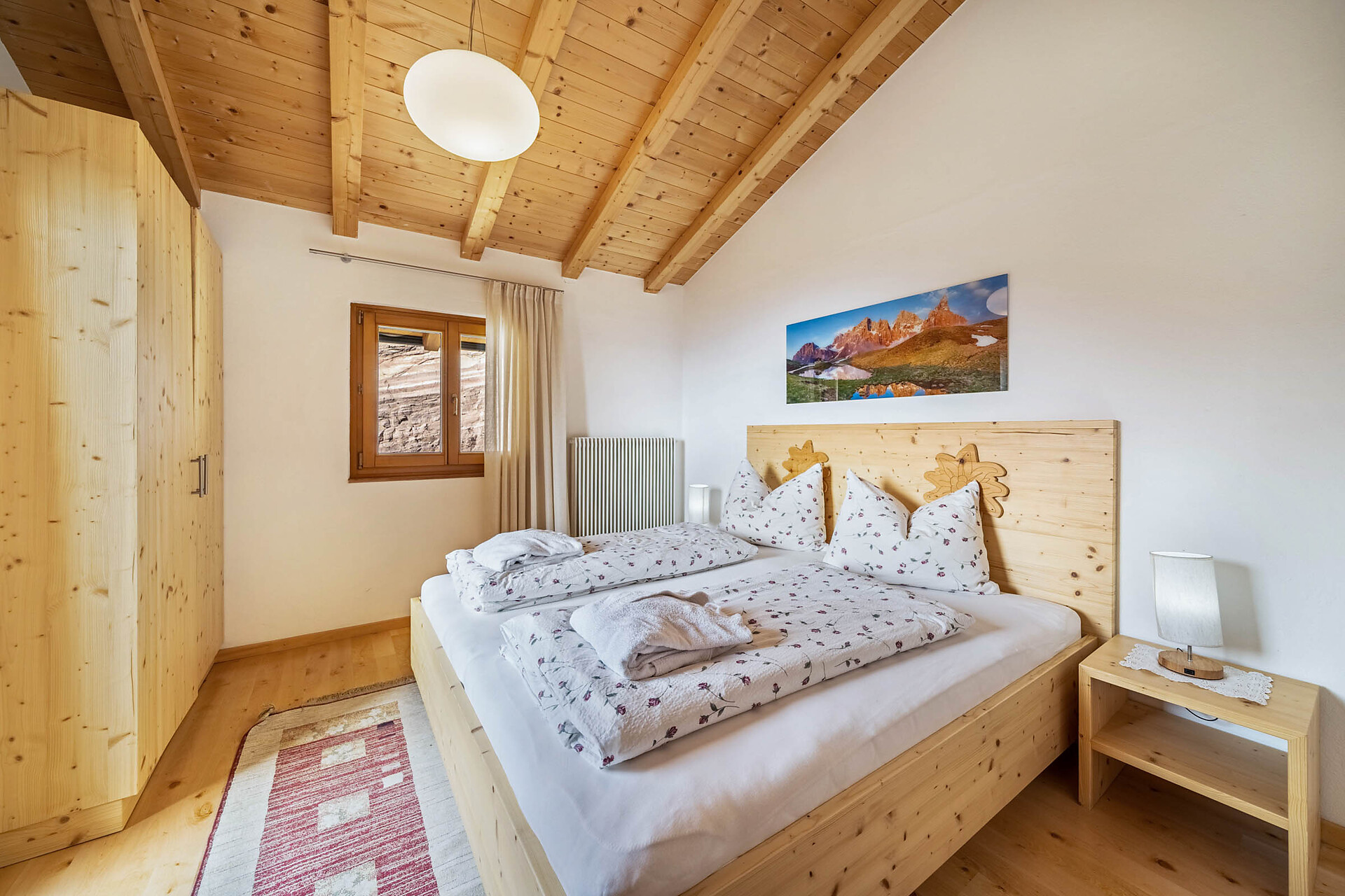 Bed room