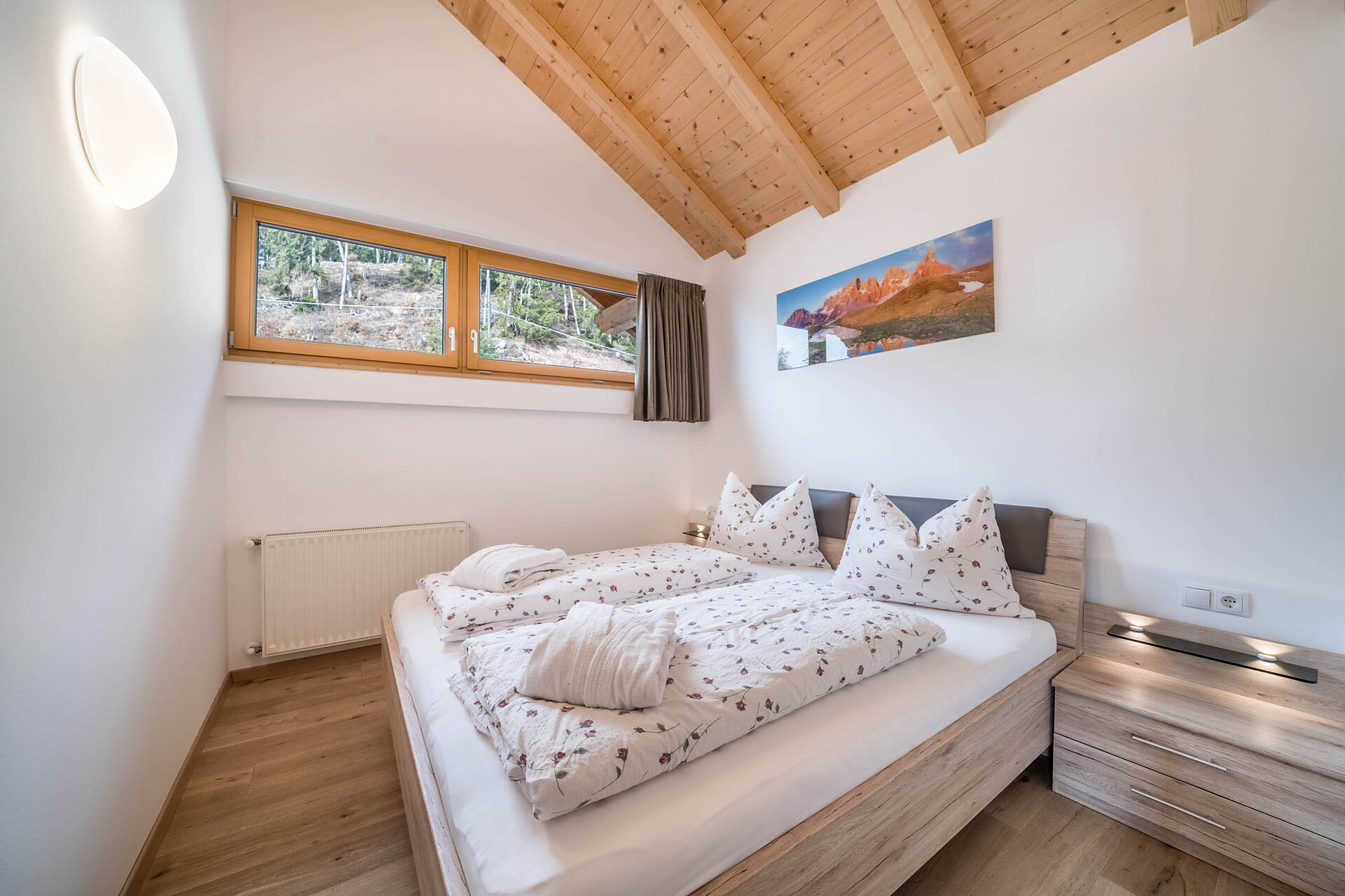 Bed room