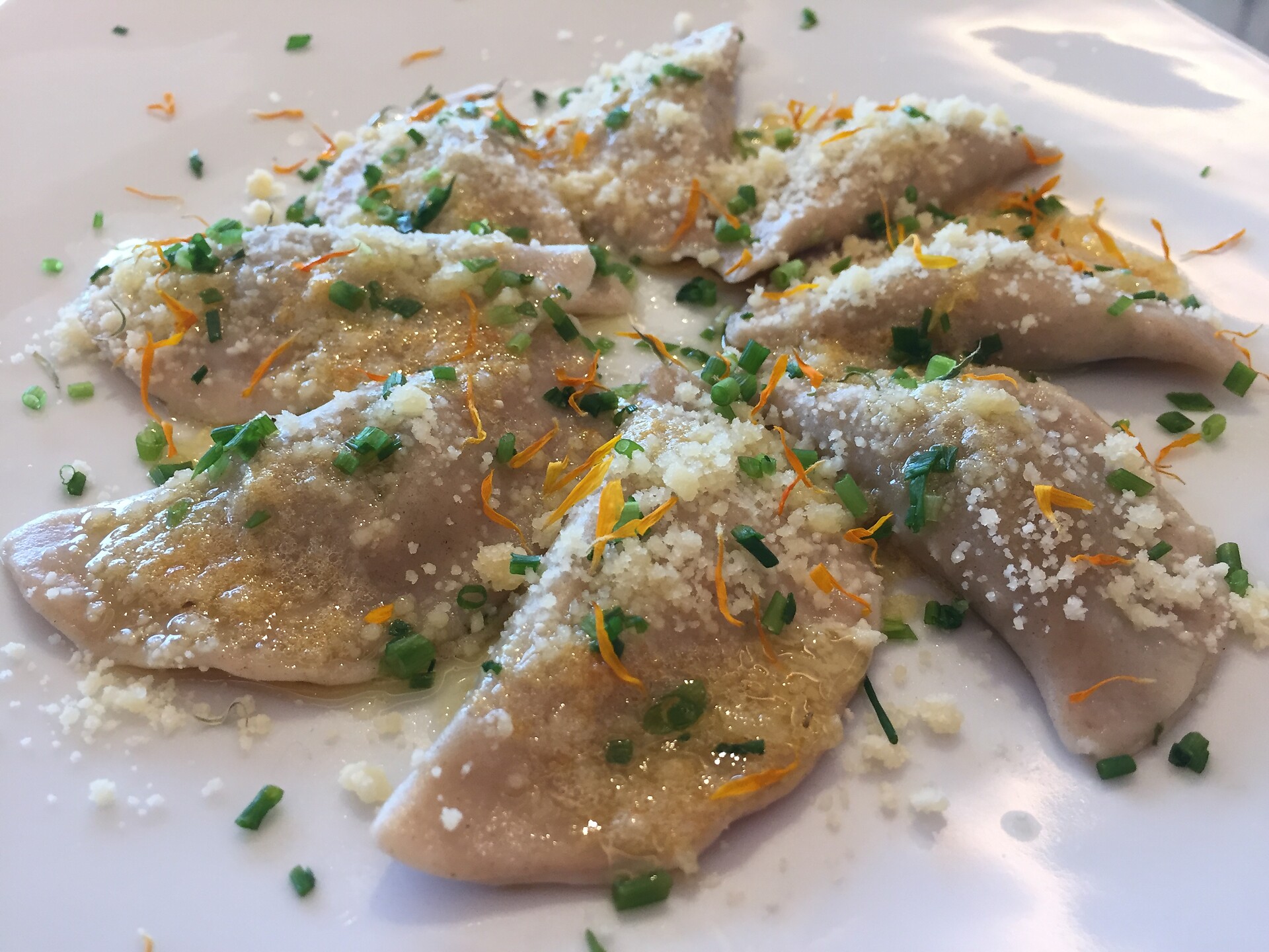 Kartoffelteigtaschen mit Brennnesselfüllung