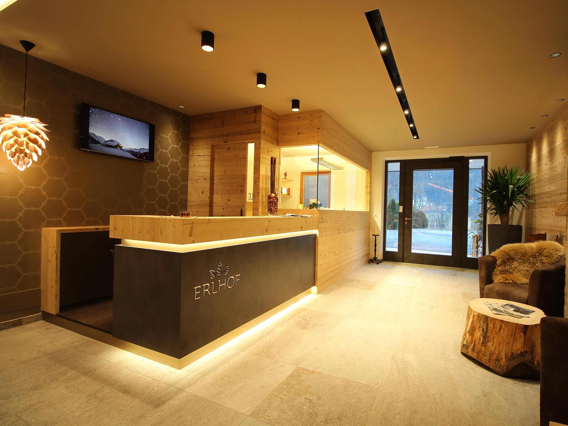 Erlhof Appartement Hotel Deluxe Ahrntal/Valle Aurina 1 suedtirol.info