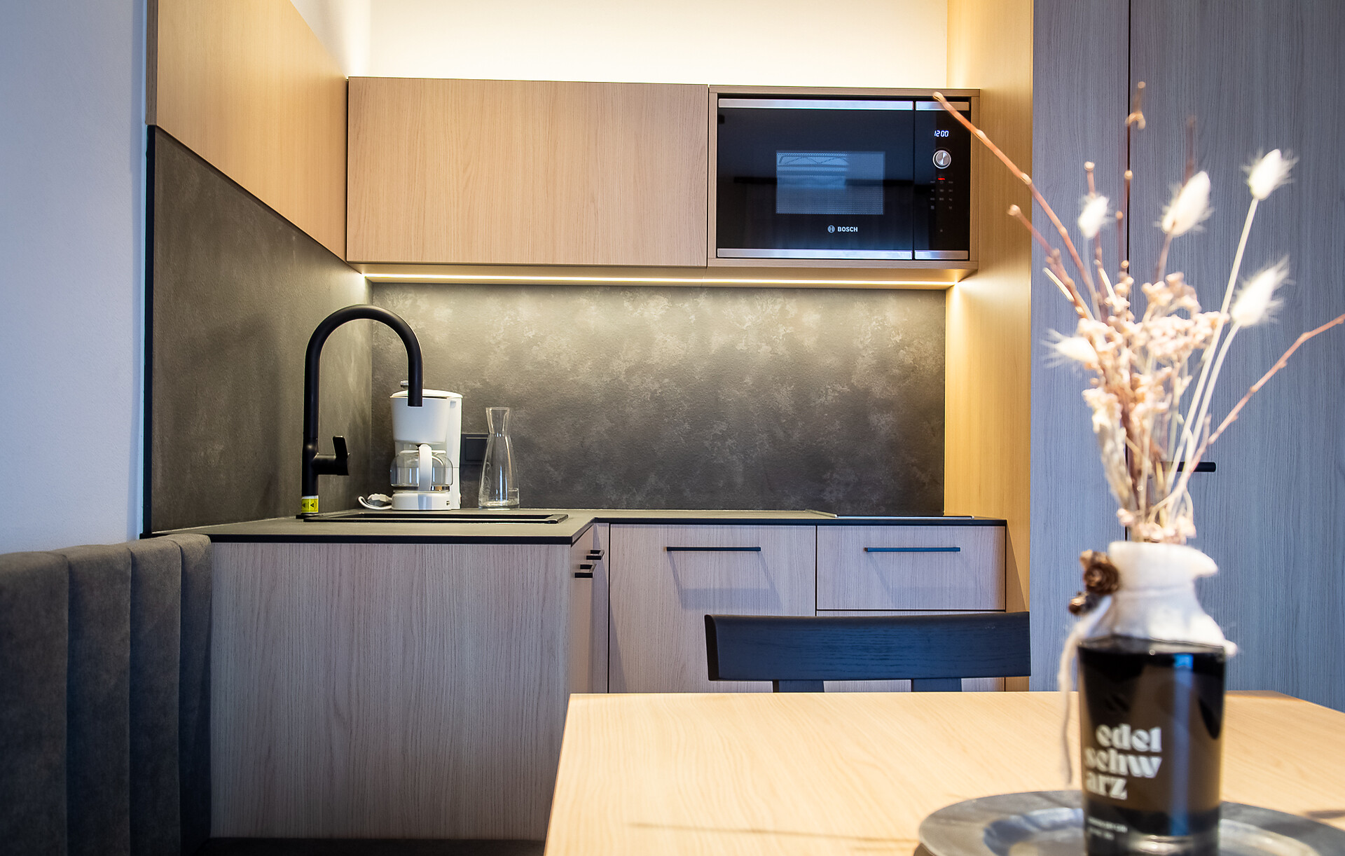 Kitchenette with microwave and dishwasher in PIZ PLUS