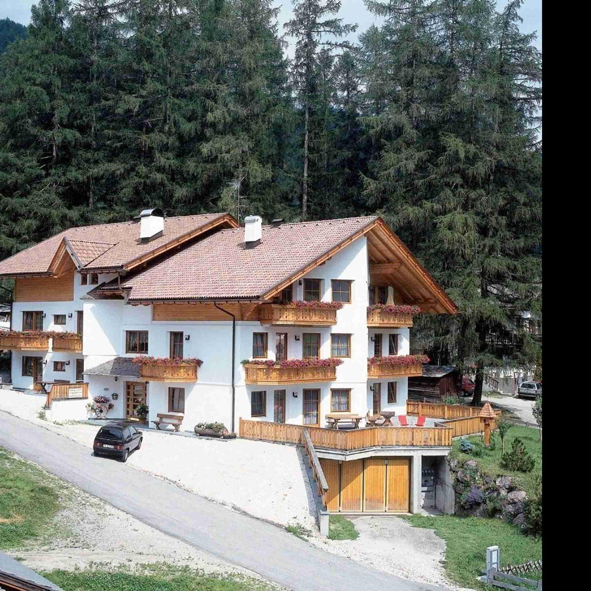 Ferienwohnungen am Lärchenweg Sexten 1 suedtirol.info