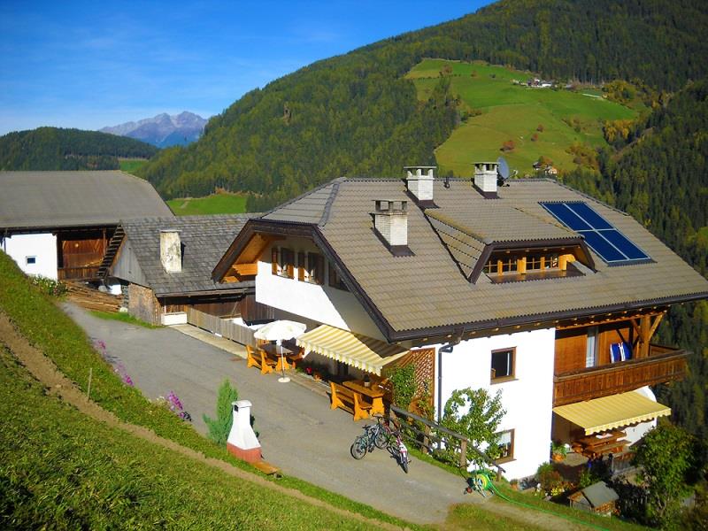 Felderhof San Lorenzo di Sebato 17 suedtirol.info