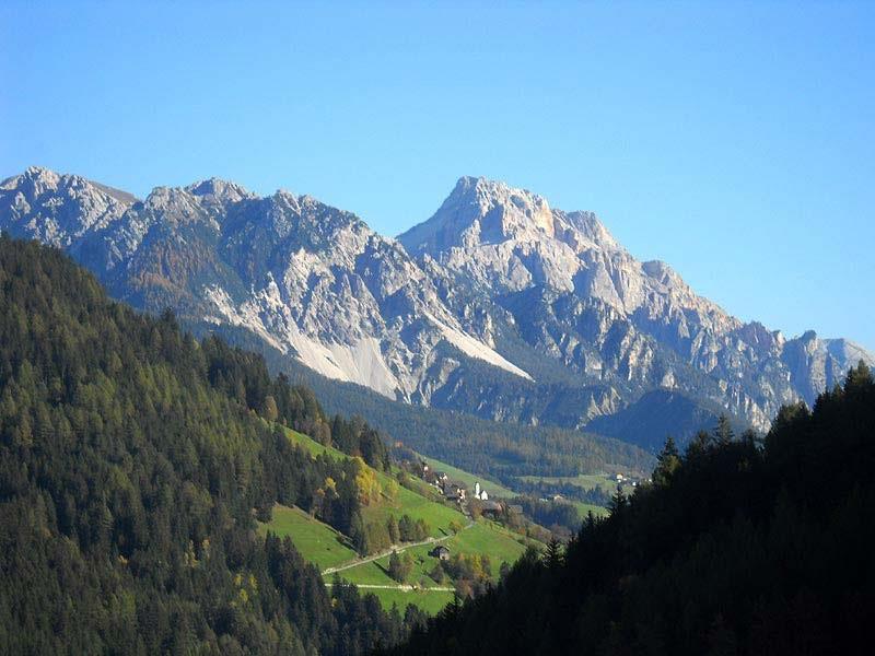 Felderhof San Lorenzo di Sebato 18 suedtirol.info