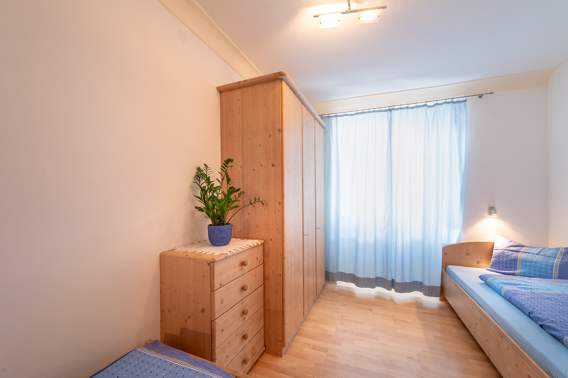room with two beds flat "Apfelbltüe"