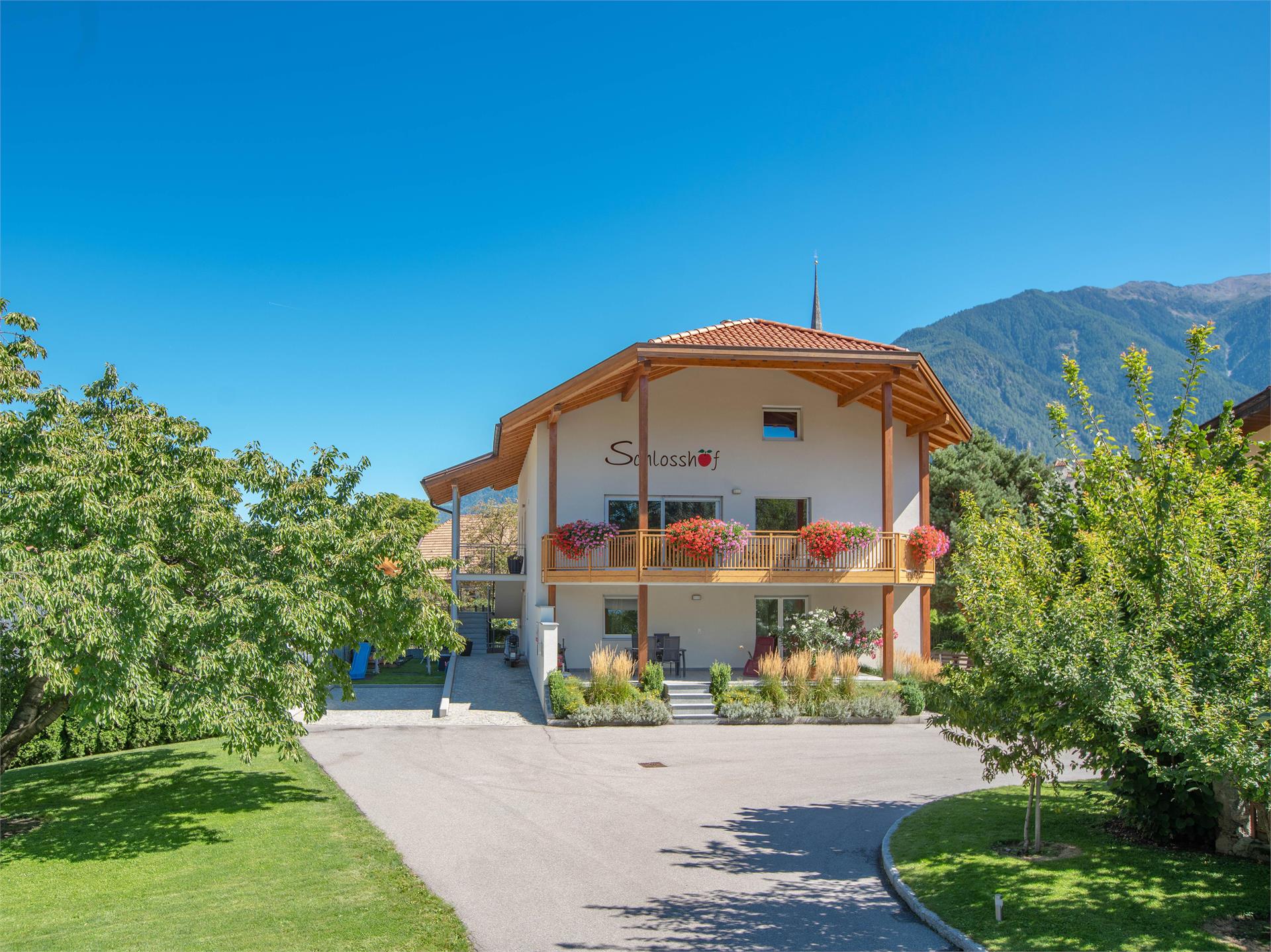 Ferienwohnungen Schlosshof Latsch 1 suedtirol.info