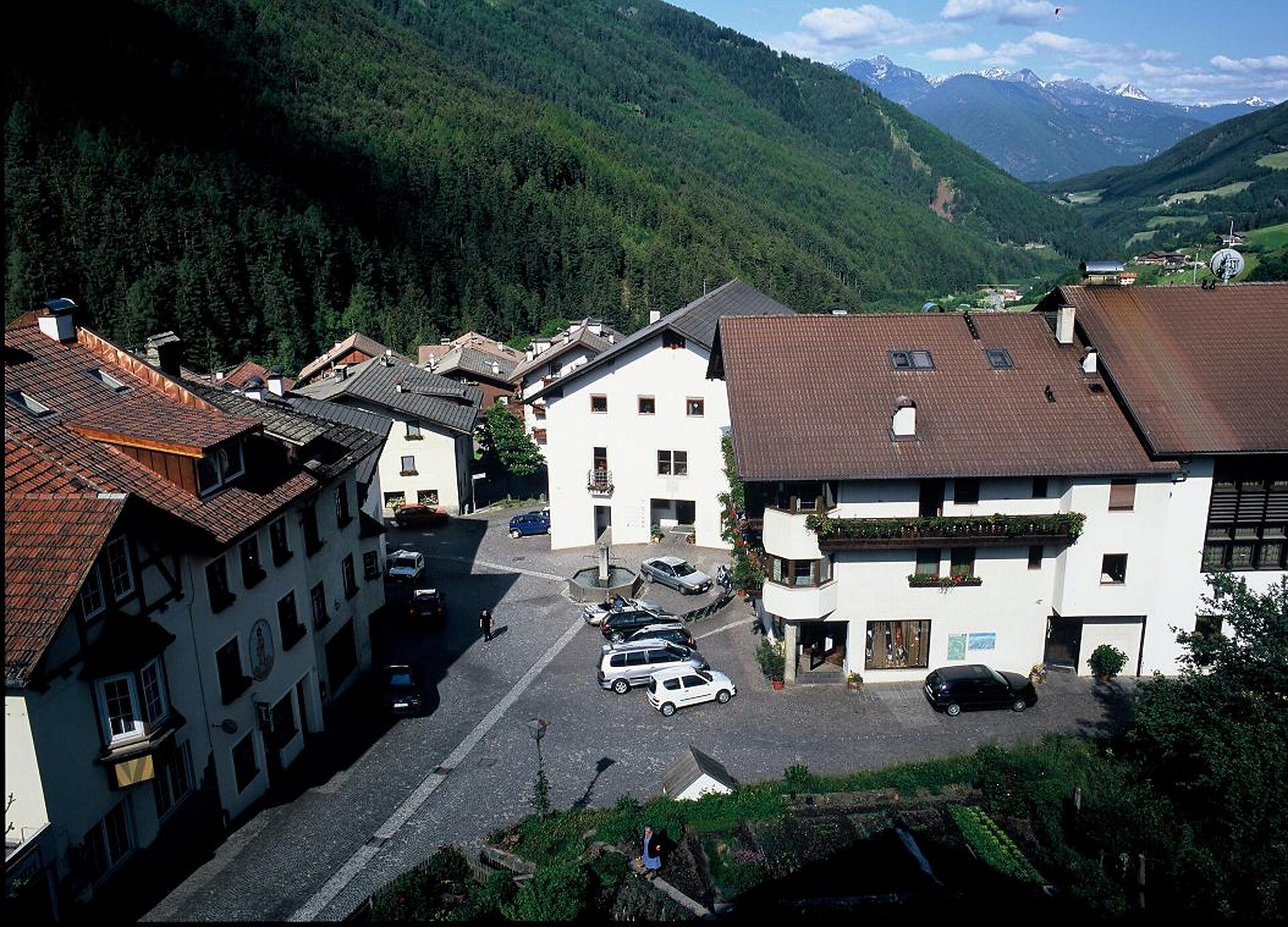 Grossenhaus am Dorfplatz