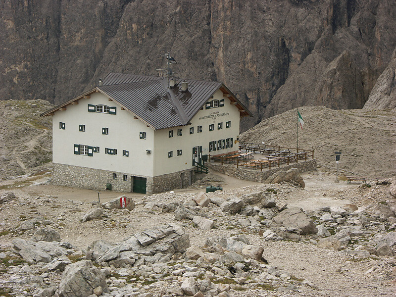 Franco Cavazza al Pisciadú hut Corvara 1 suedtirol.info
